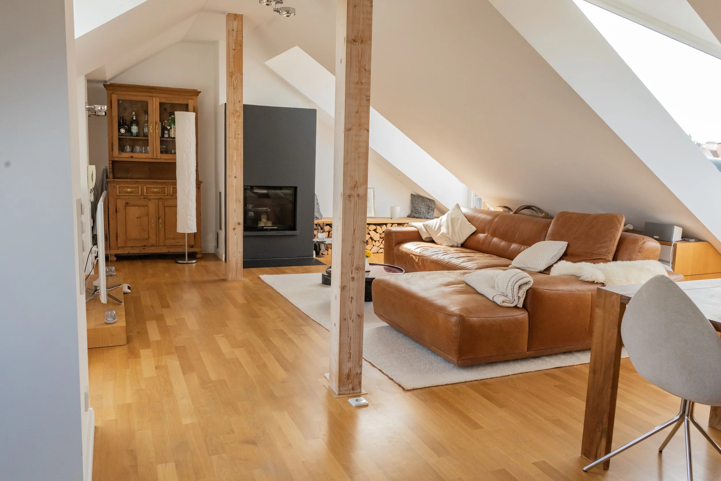 Altbau-Maisonettewohnung mit Dachterrasse – Haidhausen