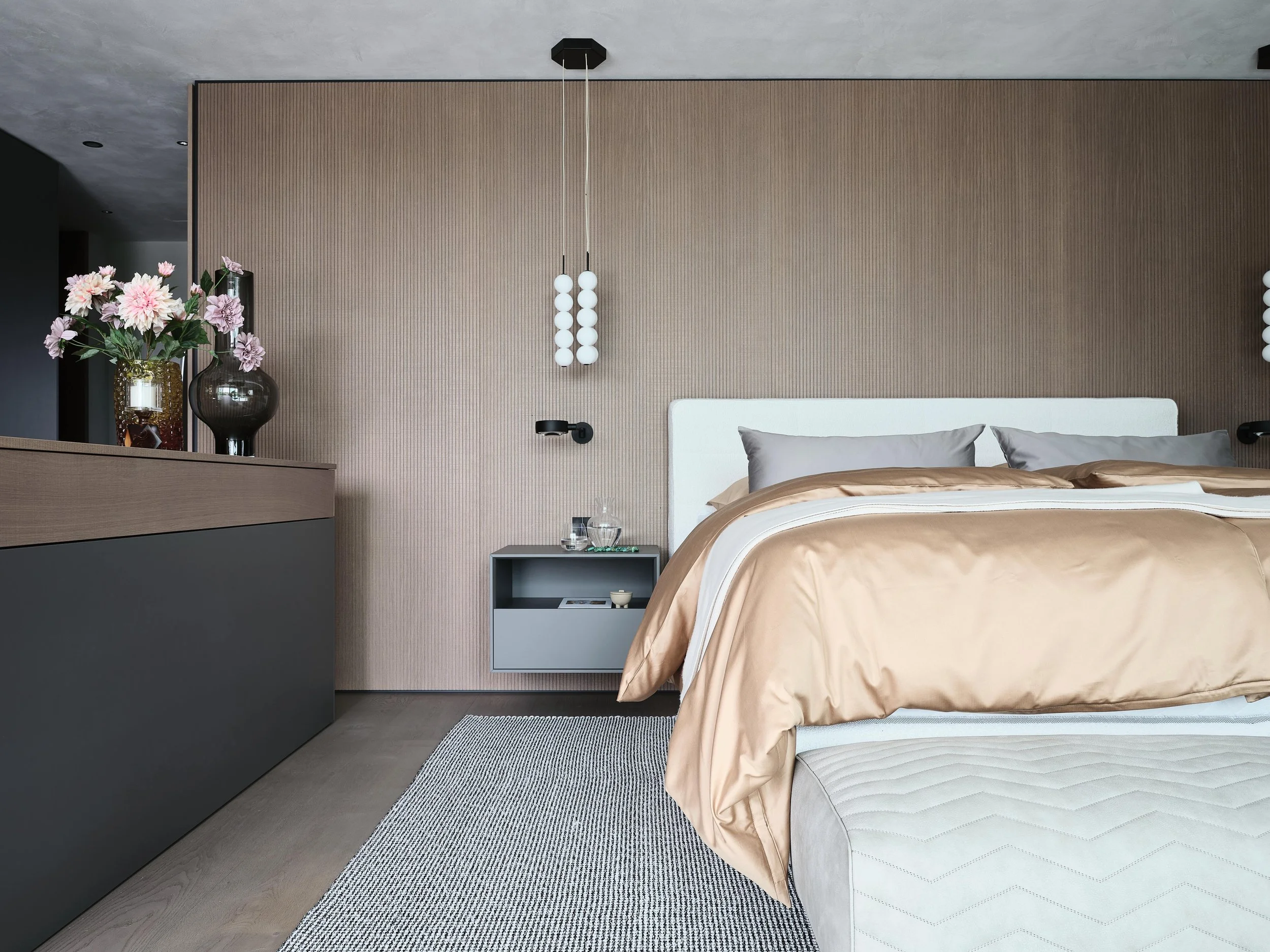 Schlafzimmer 1-min.jpg