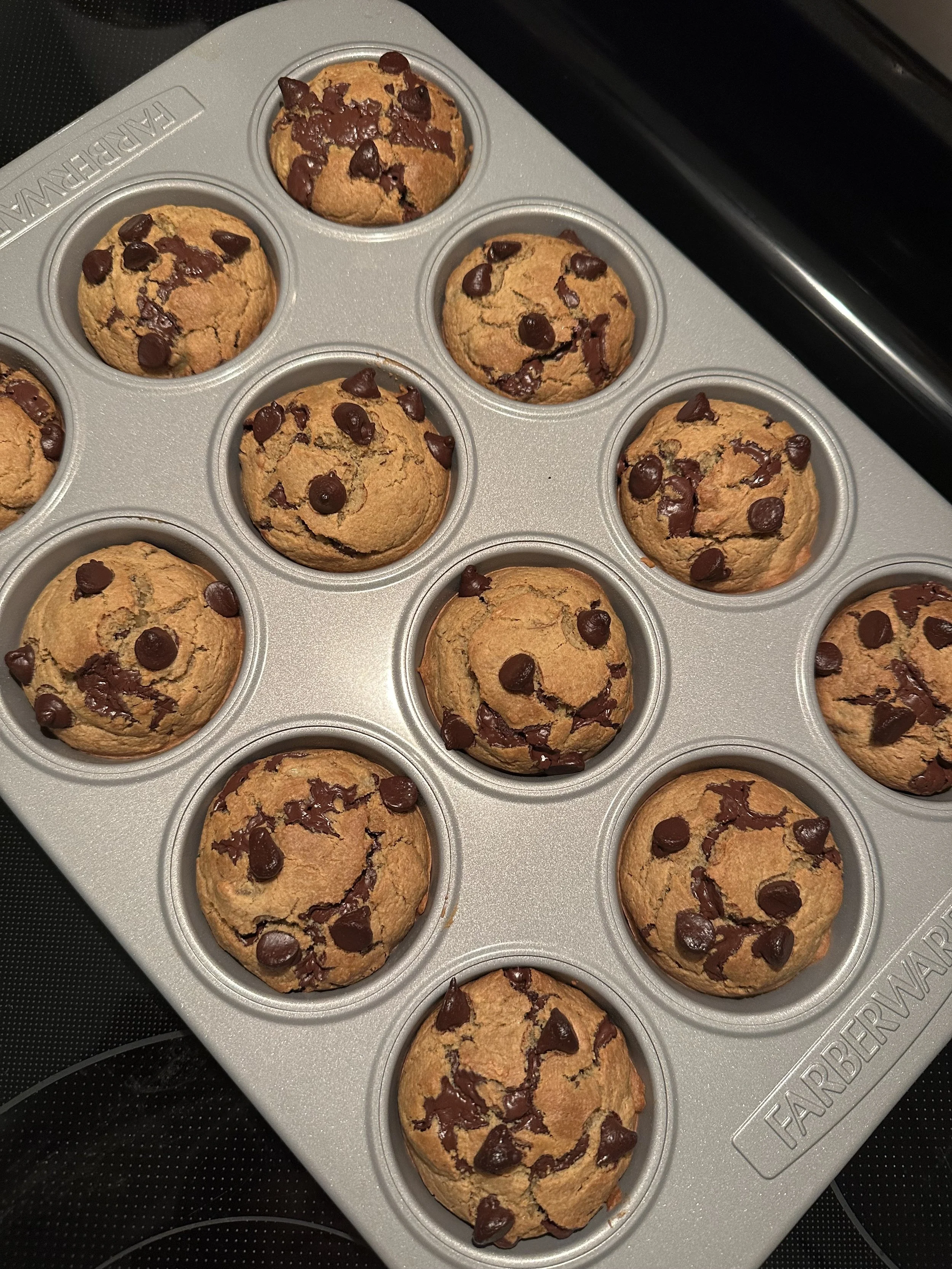 Healthy Banana Chocolate Chip Muffins (Naturally Sweetened)
