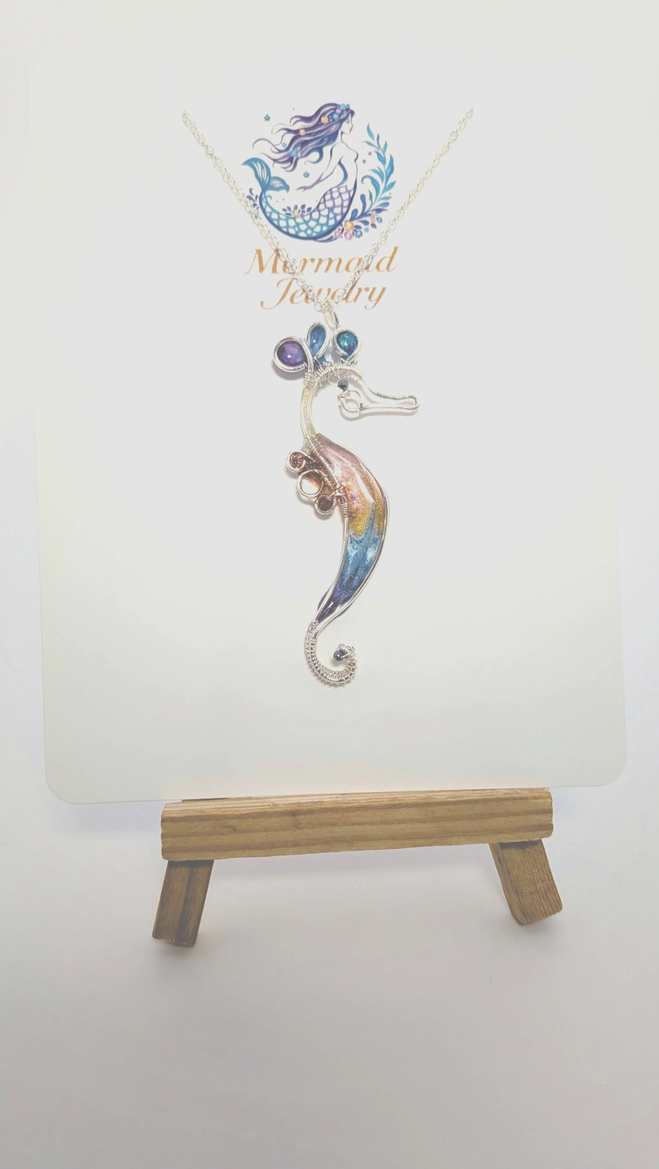 Seahorse Jewelry – Grace from the Bay
Once plentiful in the warm shallows of the Chesapeake Bay, seahorses are graceful, delicate creatures — symbols of patience, strength, and quiet beauty.
This jewelry honors their magic. Each piece is handmade fo