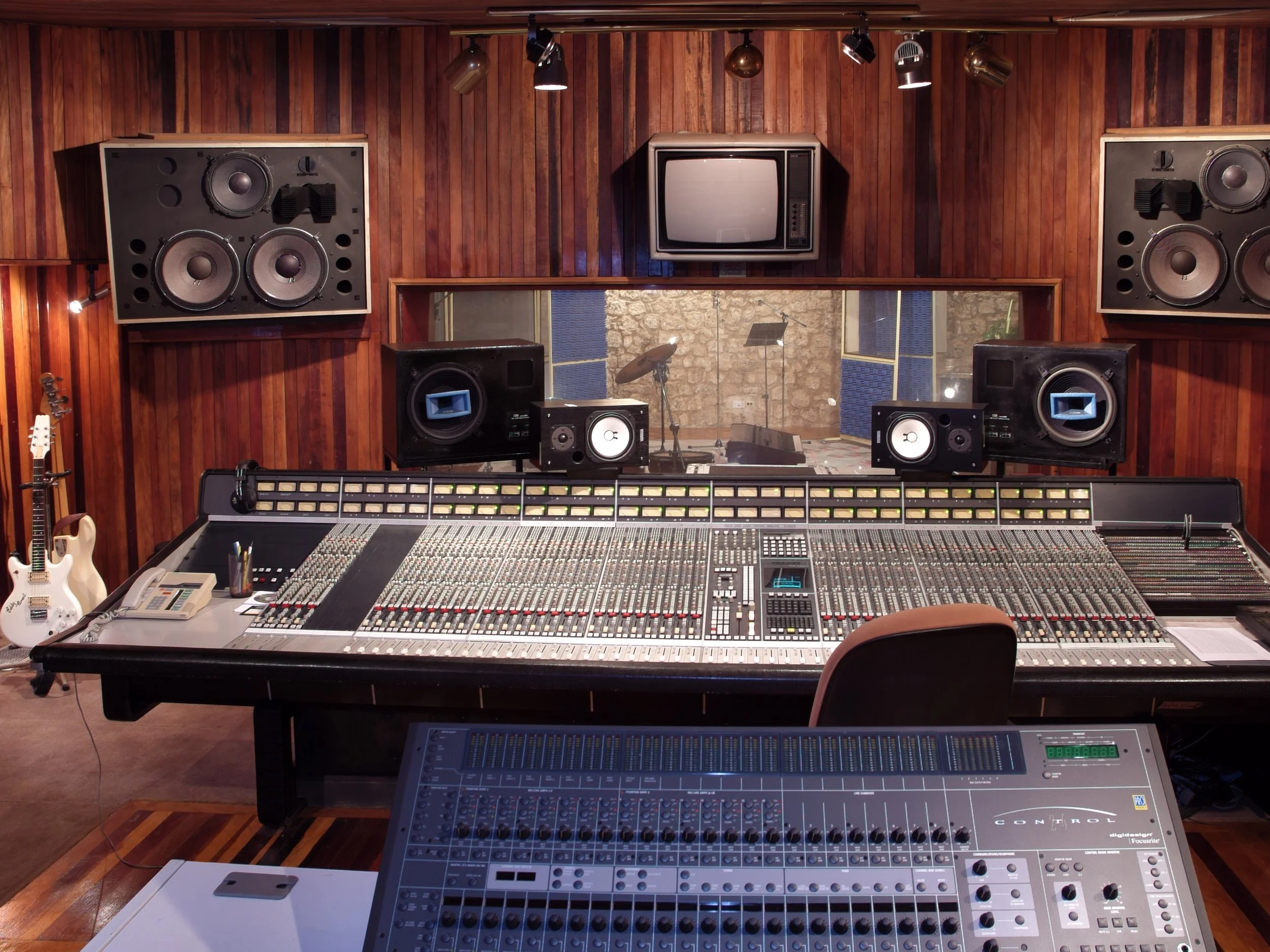 RECORDING STUDIO.jpg