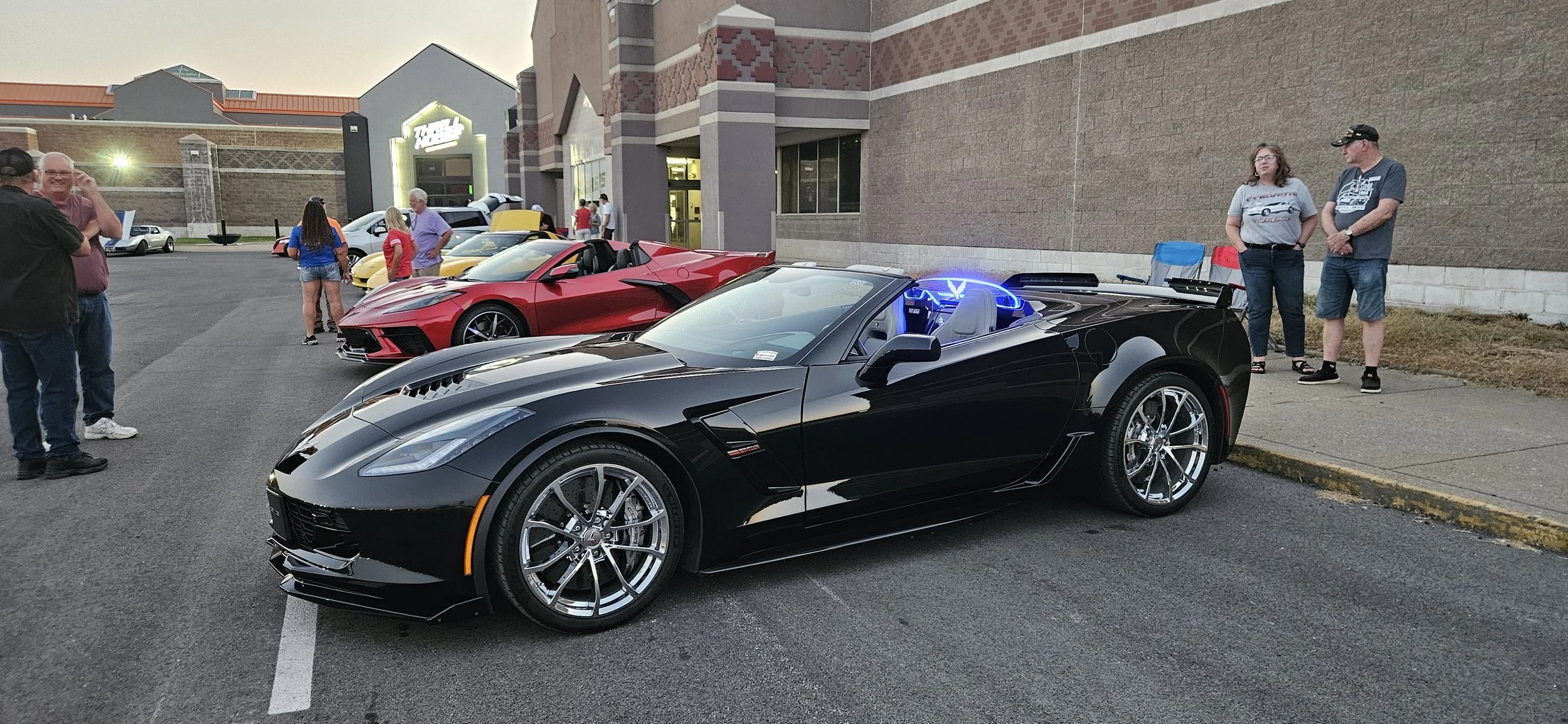 16 Corvettes