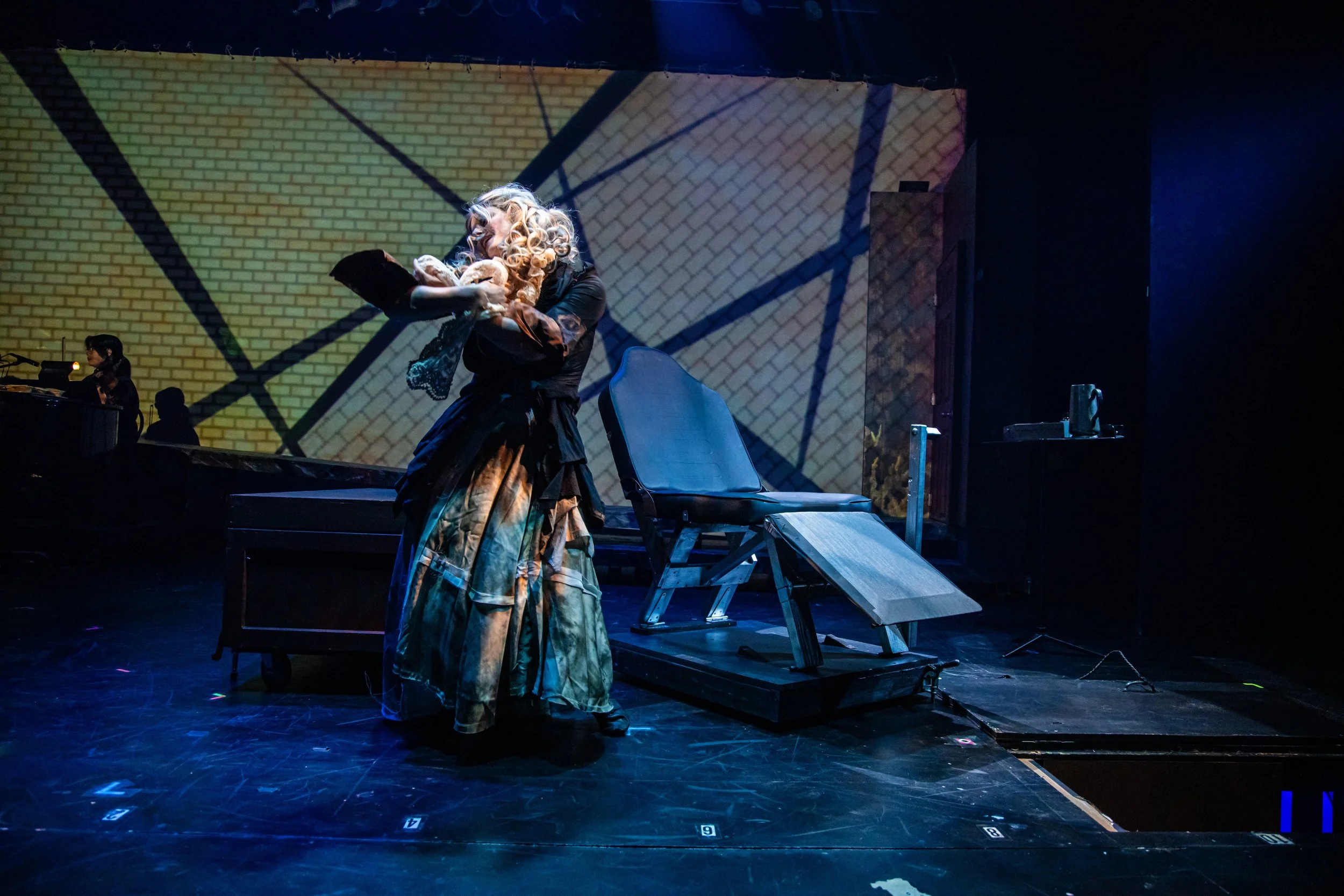Sweeney_ACT2-115.jpg