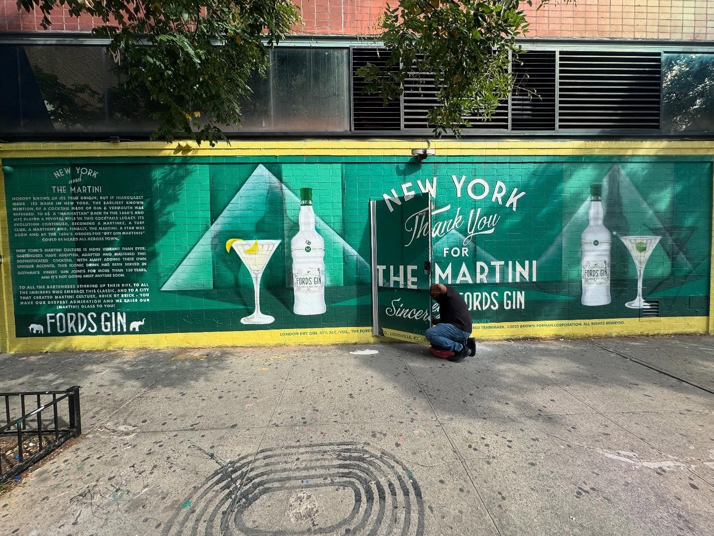 We had a blast painting the first ever @fordsgin mural ad with @chnkfondue in #NYC! #handpainted #mural #ad  shoutout @angelmediaco