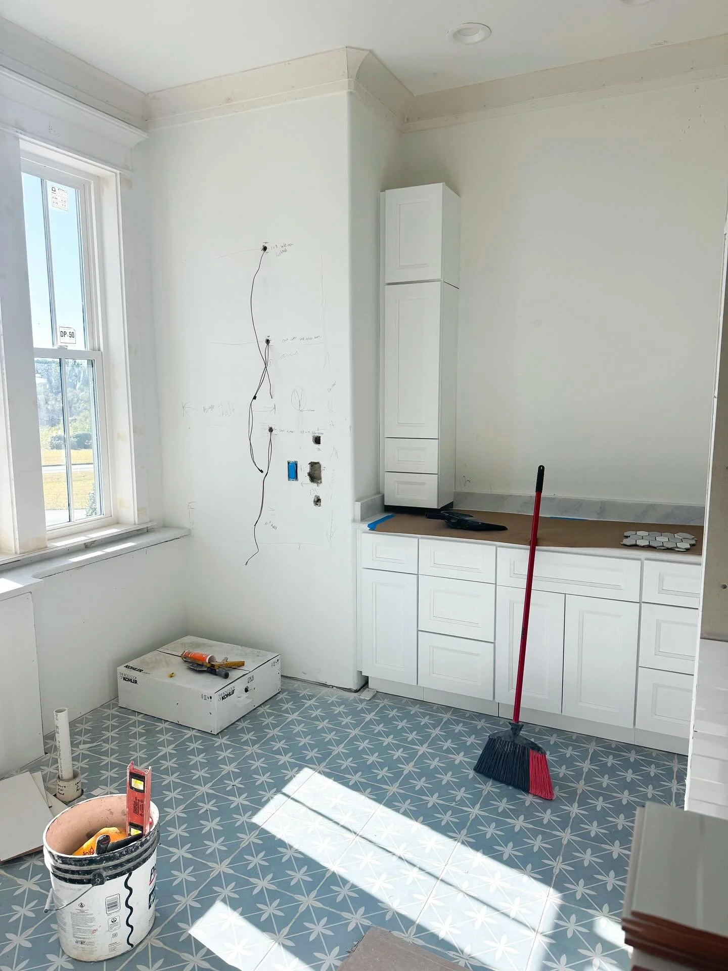 Tile Tuesday ✨ 

#masterbathroom #masterbath #masterbathroomdesign #masterbathroomgoals #primarybathroom #coastalhome #coastalhomedesign