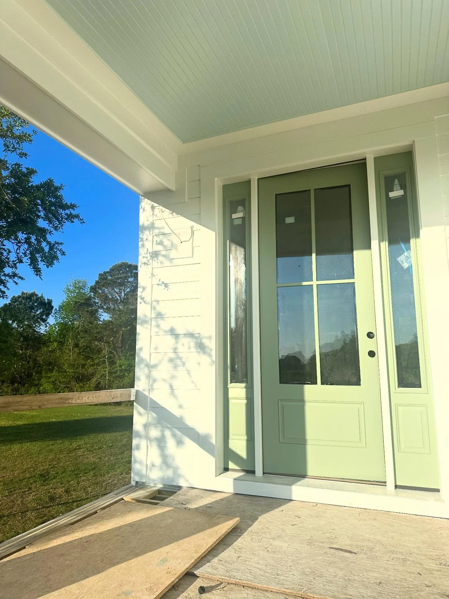 Morning light &amp; coastal tones 🌾☀️