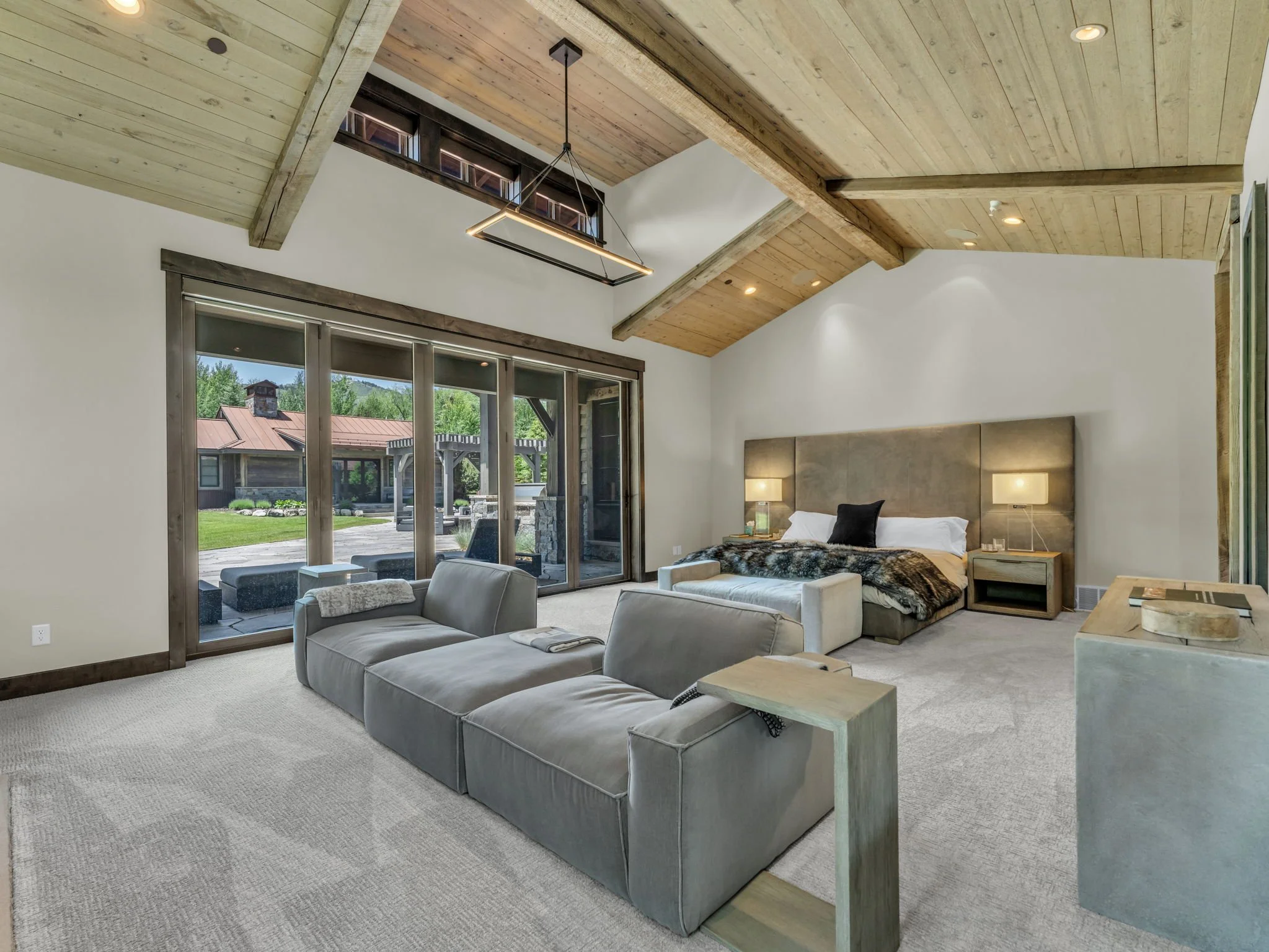 19-web-or-mls-1575-w-old-ranch-rd.jpg