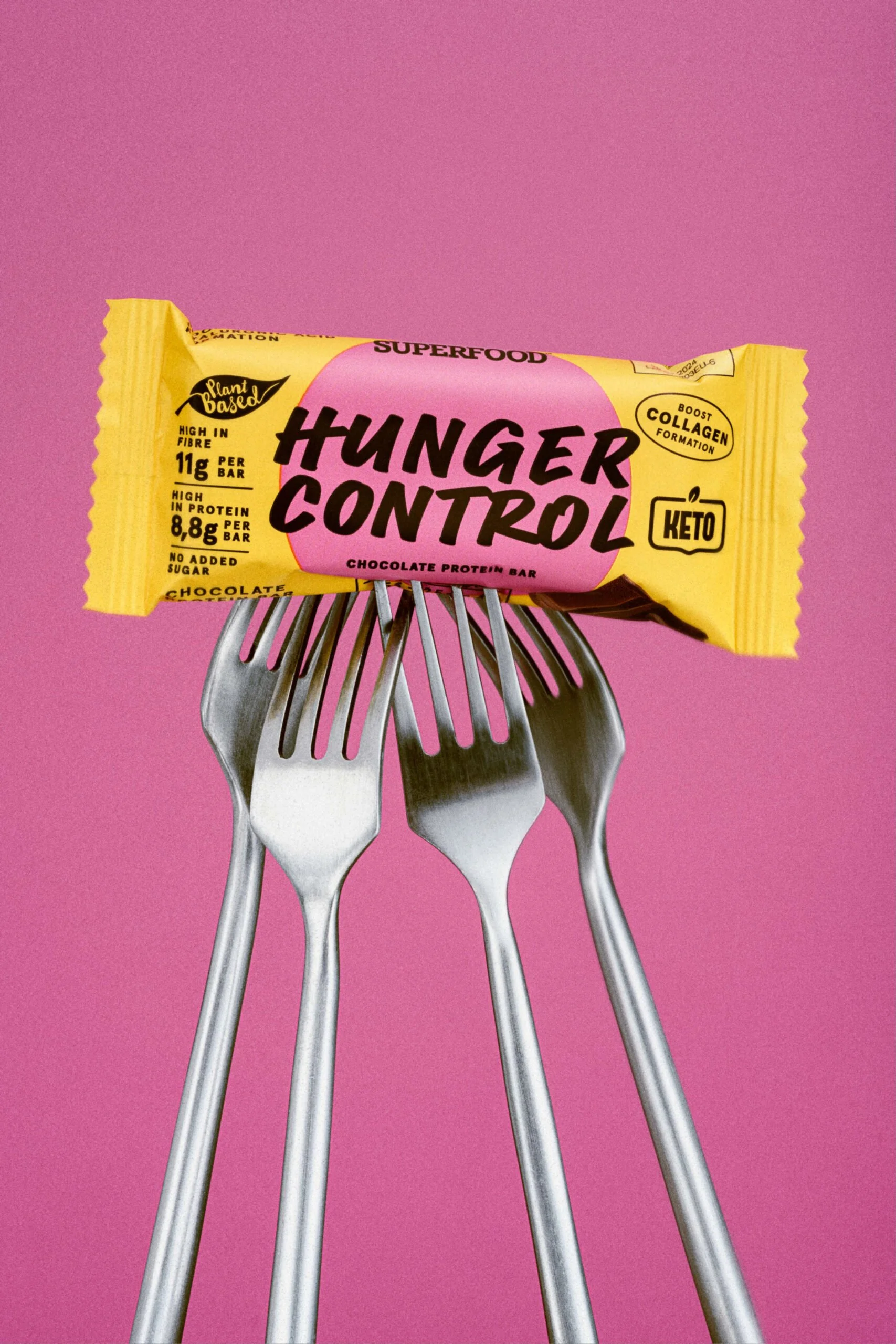 SUPERFOOD protein bar food branding