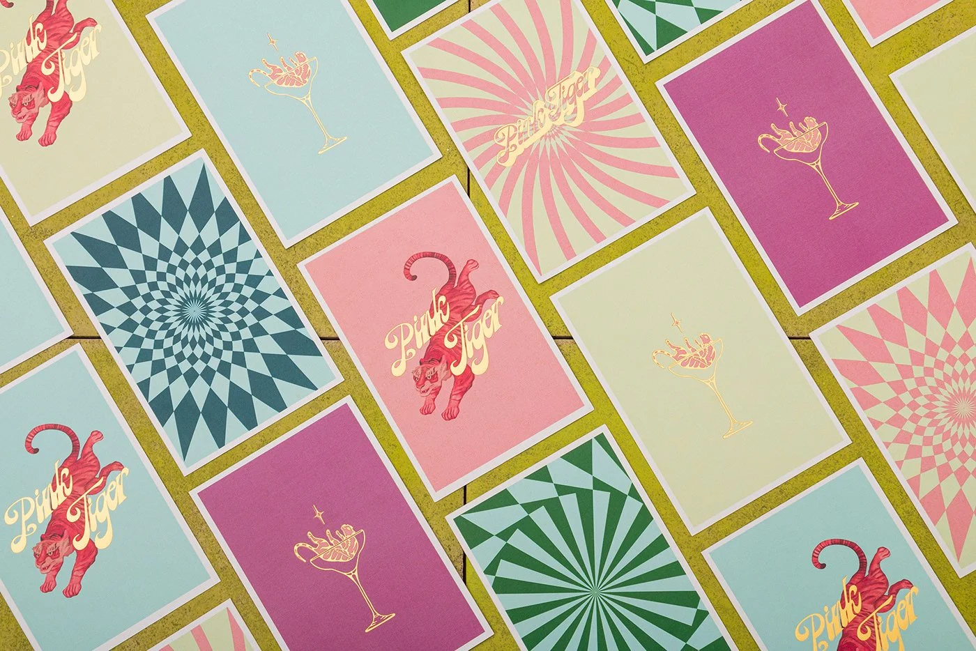 pink-tiger-restaurant-branding-estudioalbino-grazemedia-14.jpg