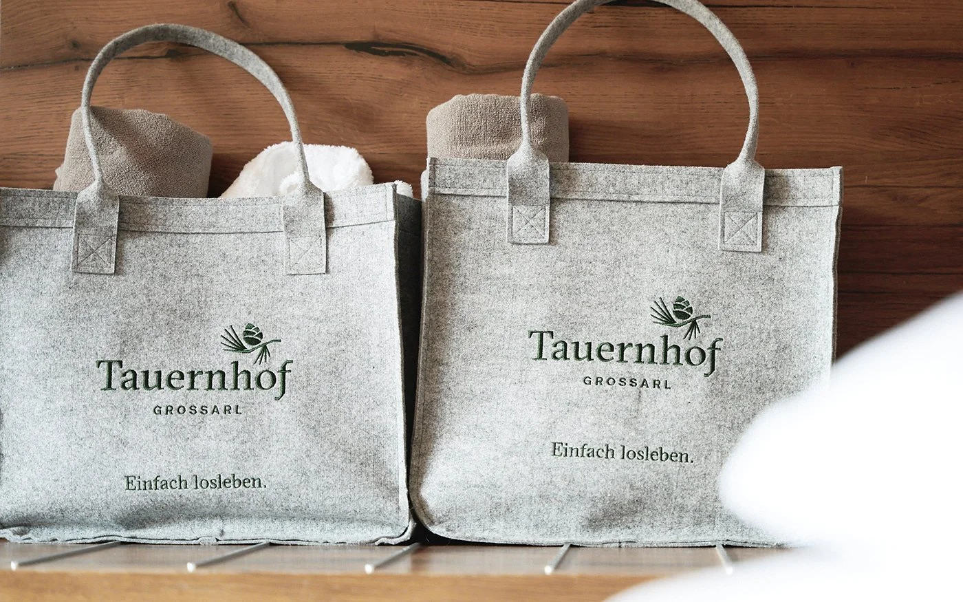 hote-tauernof-branding-solidbold-grazemedia-11.jpg