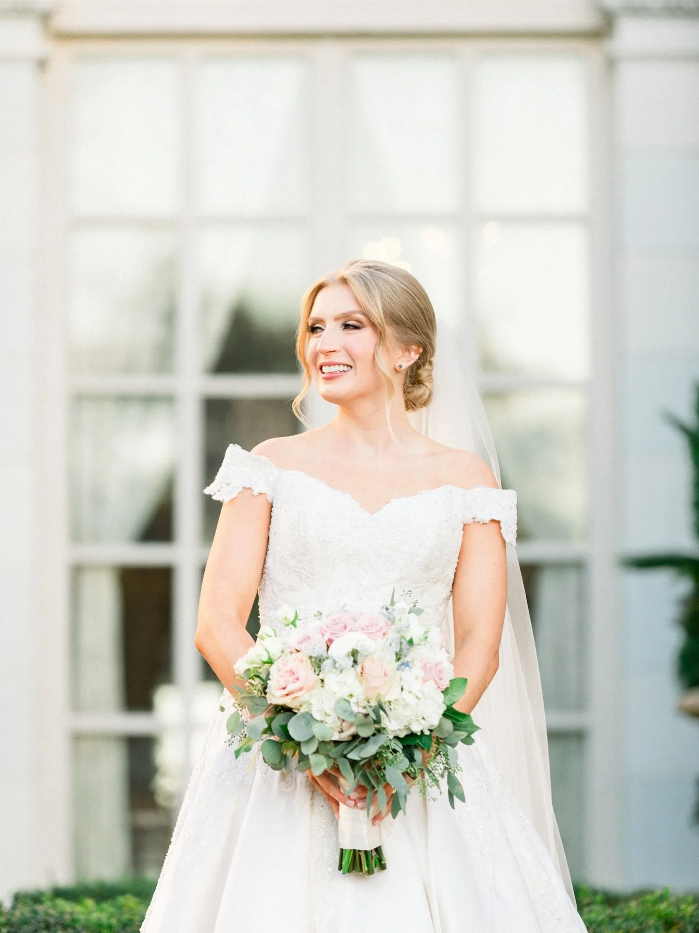 A Newport dream&hellip; timeless elegance at Rosecliff never goes out of style. #rosecliffmansion #newportwedding #rhodeislandwedding #weddinginspiration