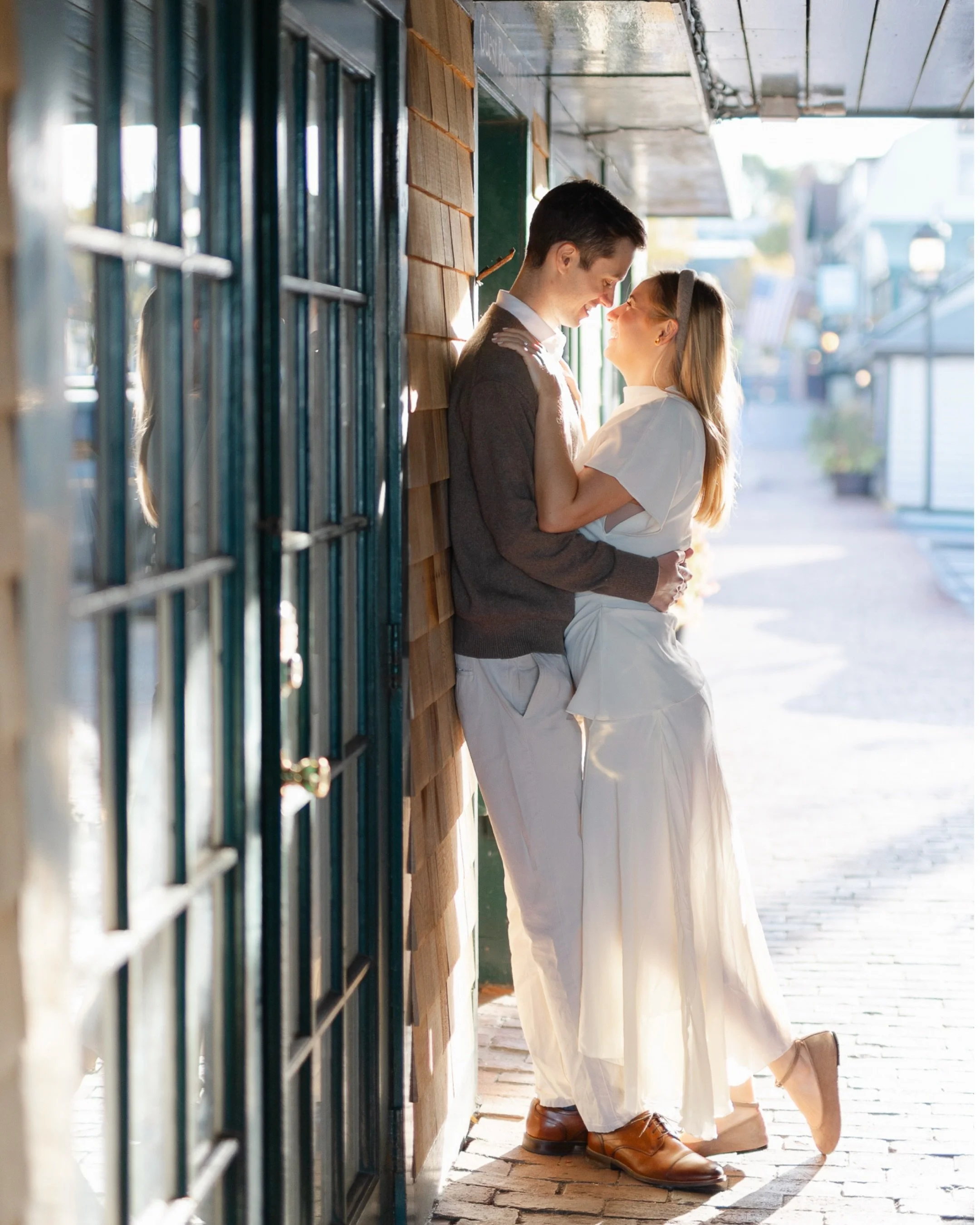 Okay I never want to push TOO hard for a sunrise engagement session, but secretly they&rsquo;re my favorite. The light, the stillness- it&rsquo;s all worth the early wake up call. For Gwen and Owen&rsquo;s engagement session we started at the picture