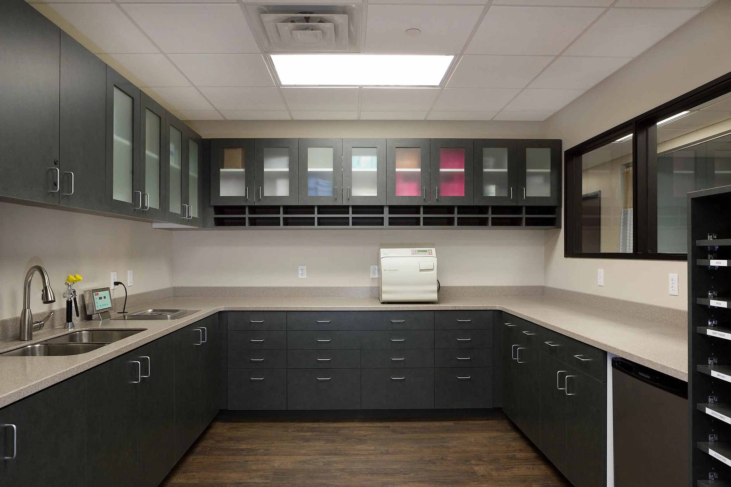 09b65bbe-91d1-4fbb-8028-57b85a22611aSterilization Room.jpg