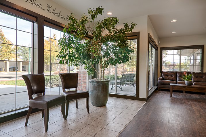 020b9ec4-12ff-4922-9d2b-80f16f18aae6Waiting Room-4.jpg