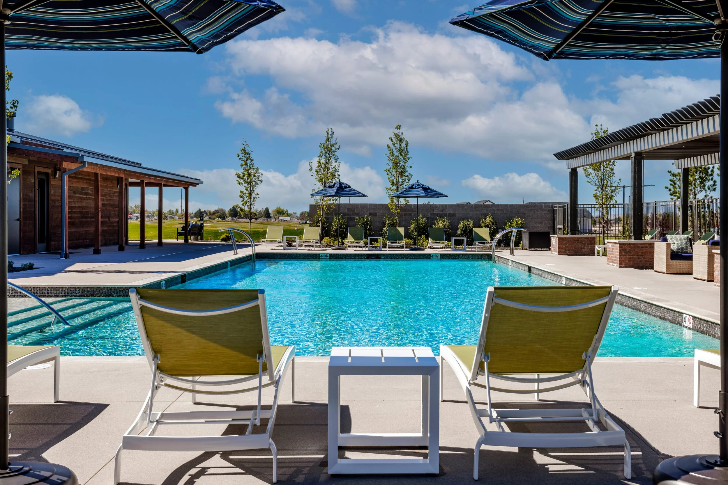 14_Trilogy Valor_Lap Pool daylight 2.jpg