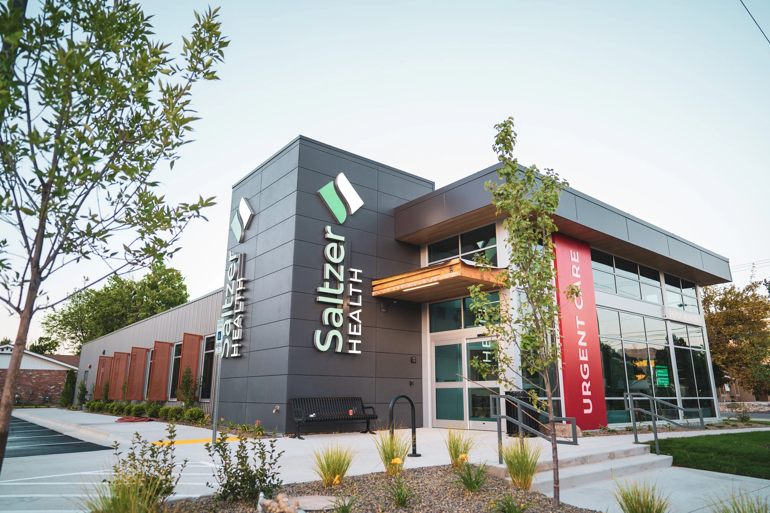 Saltzer Urgent Care [t]Meridian, ID[/t] [c]Design-Build[/c][c]Health Care[/c]