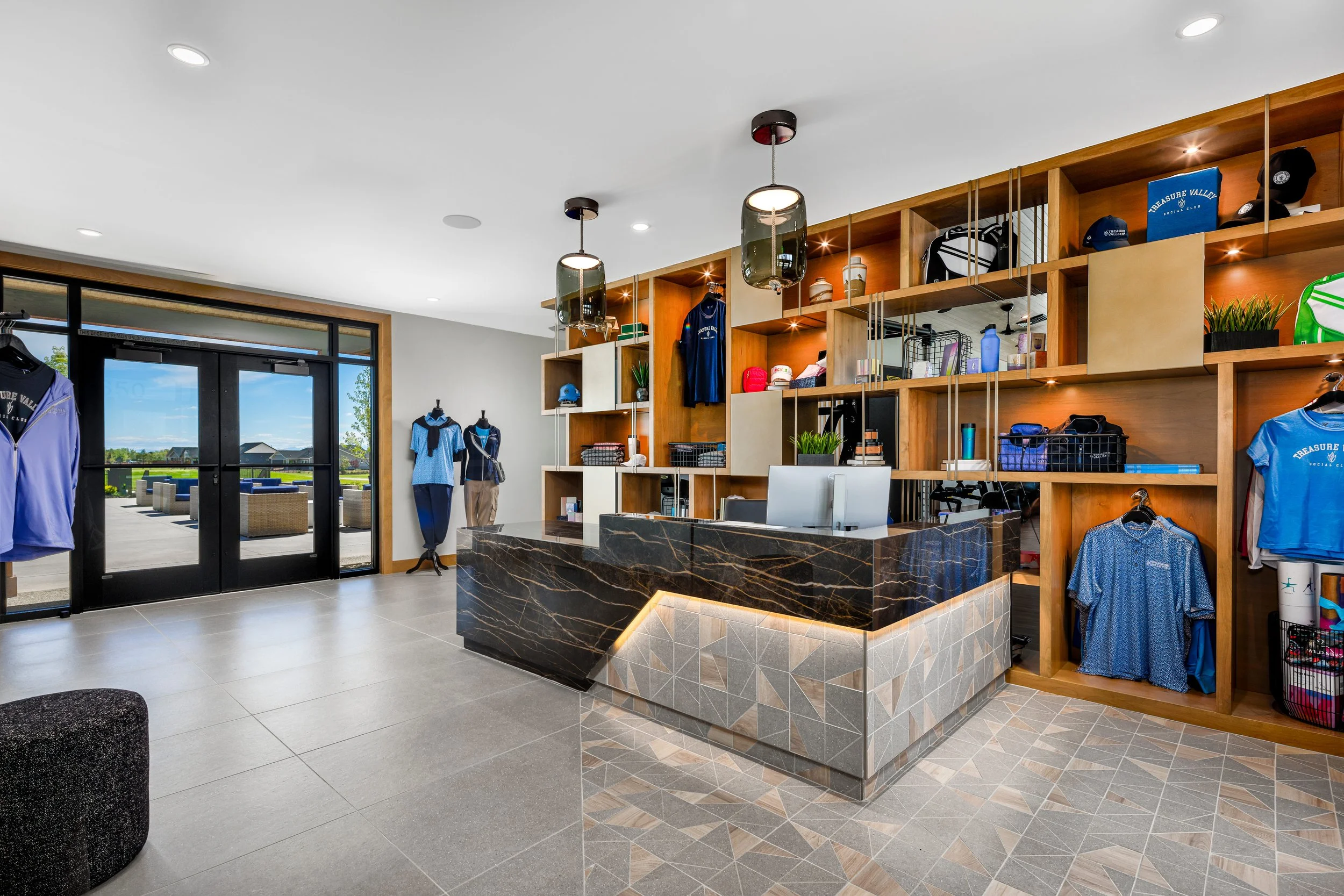 21_Trilogy Valor_Reception Desk.jpg