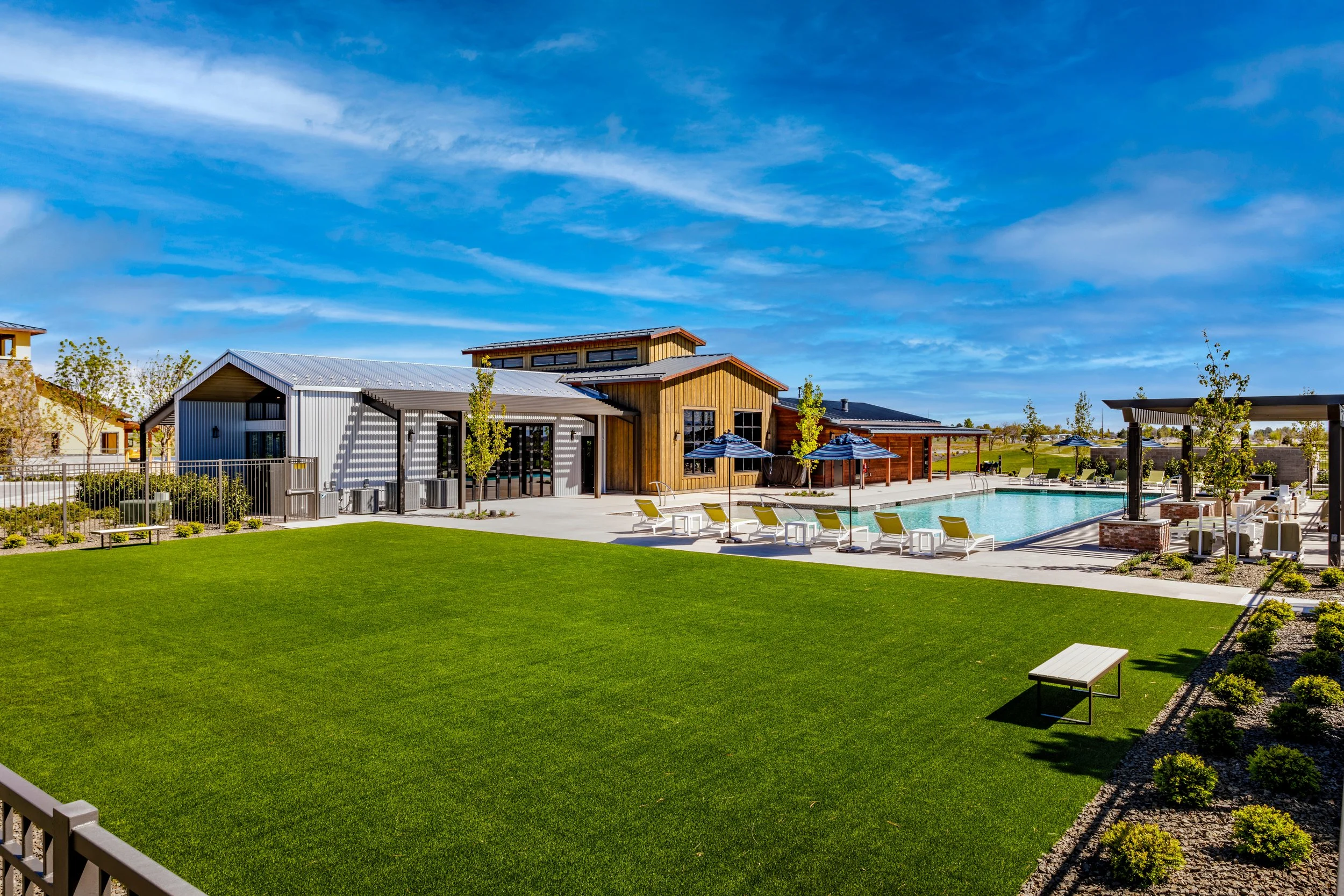 18_Trilogy Valor_Yoga Lawn.jpg