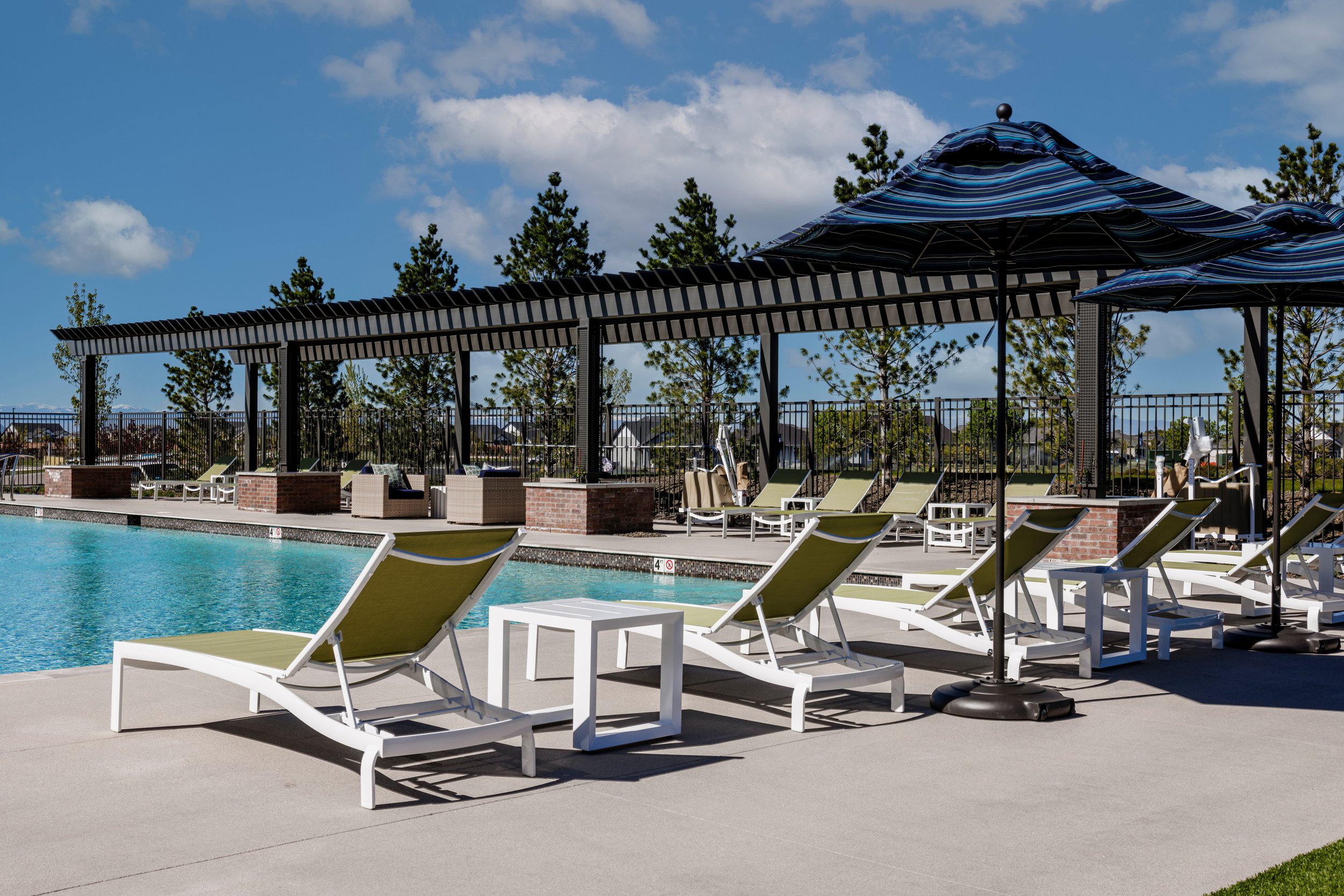 13_Trilogy Valor_Lap Pool daylight.jpg