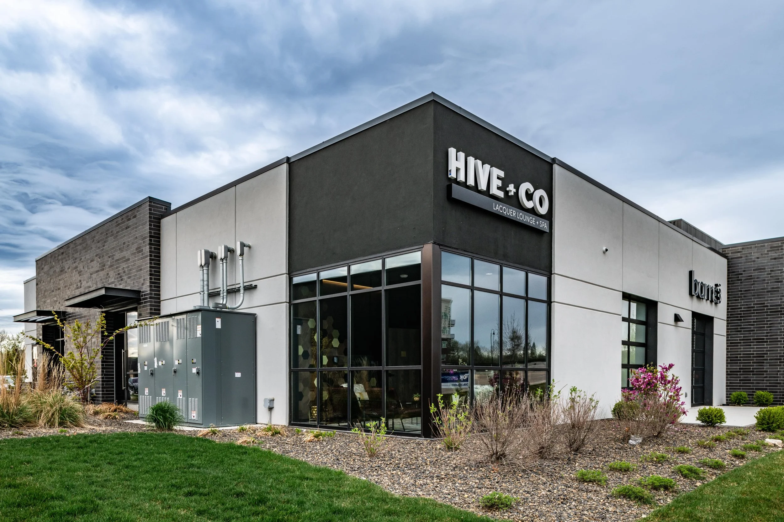 Hive&CoSpa-049-Edit-min.jpg