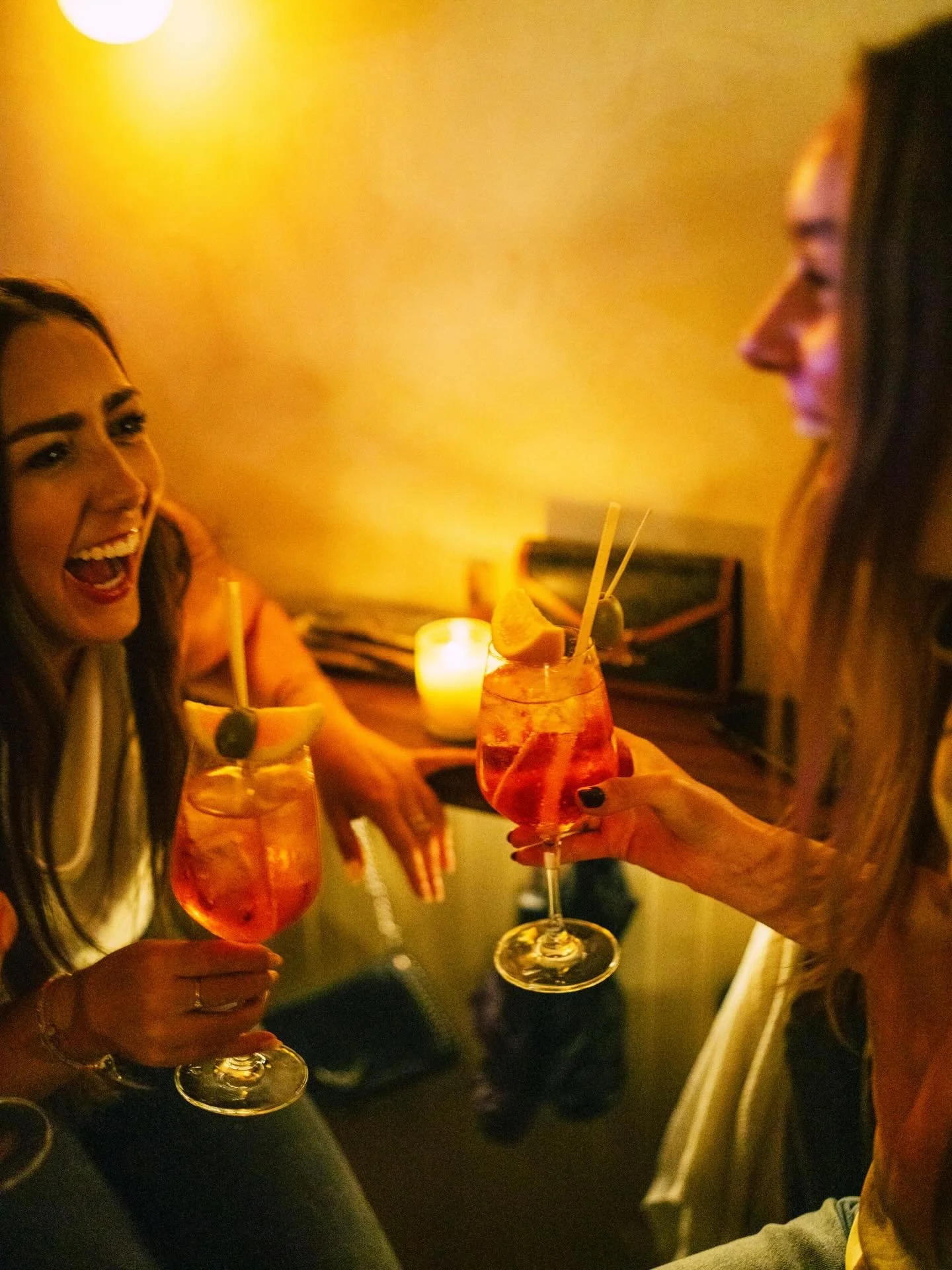 Sunday to do list: 

Brunch till 3:30
Happy Hour 3:30-7
$9 Spritzes, $3 chicken skewers 3:30-close!