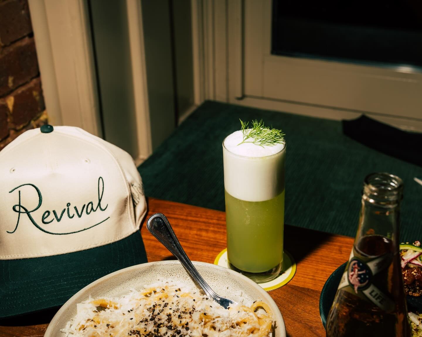 Saturday Mood: LOWER EASTSIDER- London Dry Gin, Dolin Blanc, Cucumber, Green Tea, Lime Soda, Dill