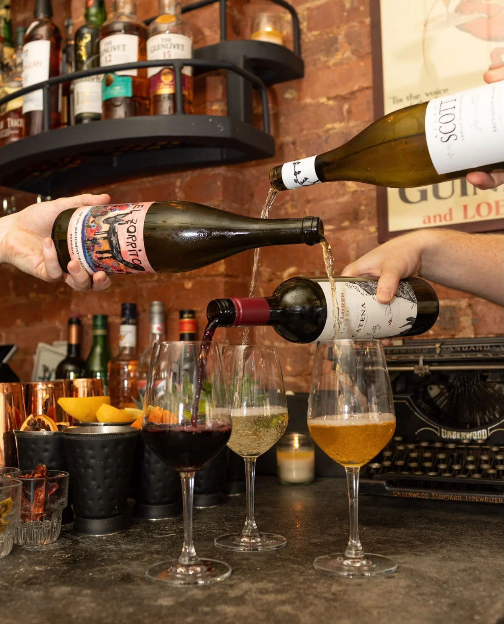 When everyone understands the assignment. $9 wine by the glass till 10! 🙌🏽