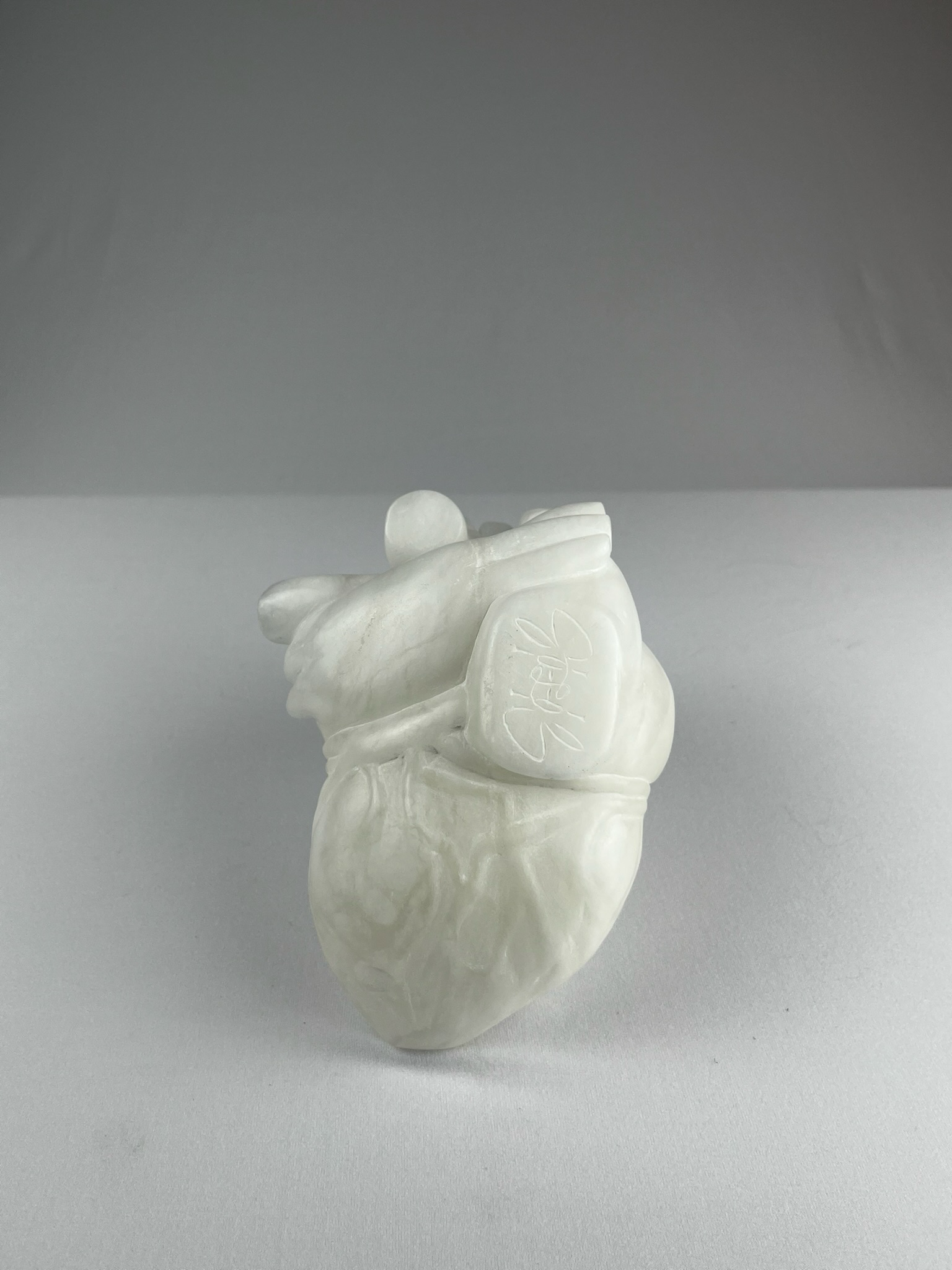 Cuore No. 1, 2024, alabaster – 16.5 x 13 x 10 cm/ 6.5 x 5 x 4 in.