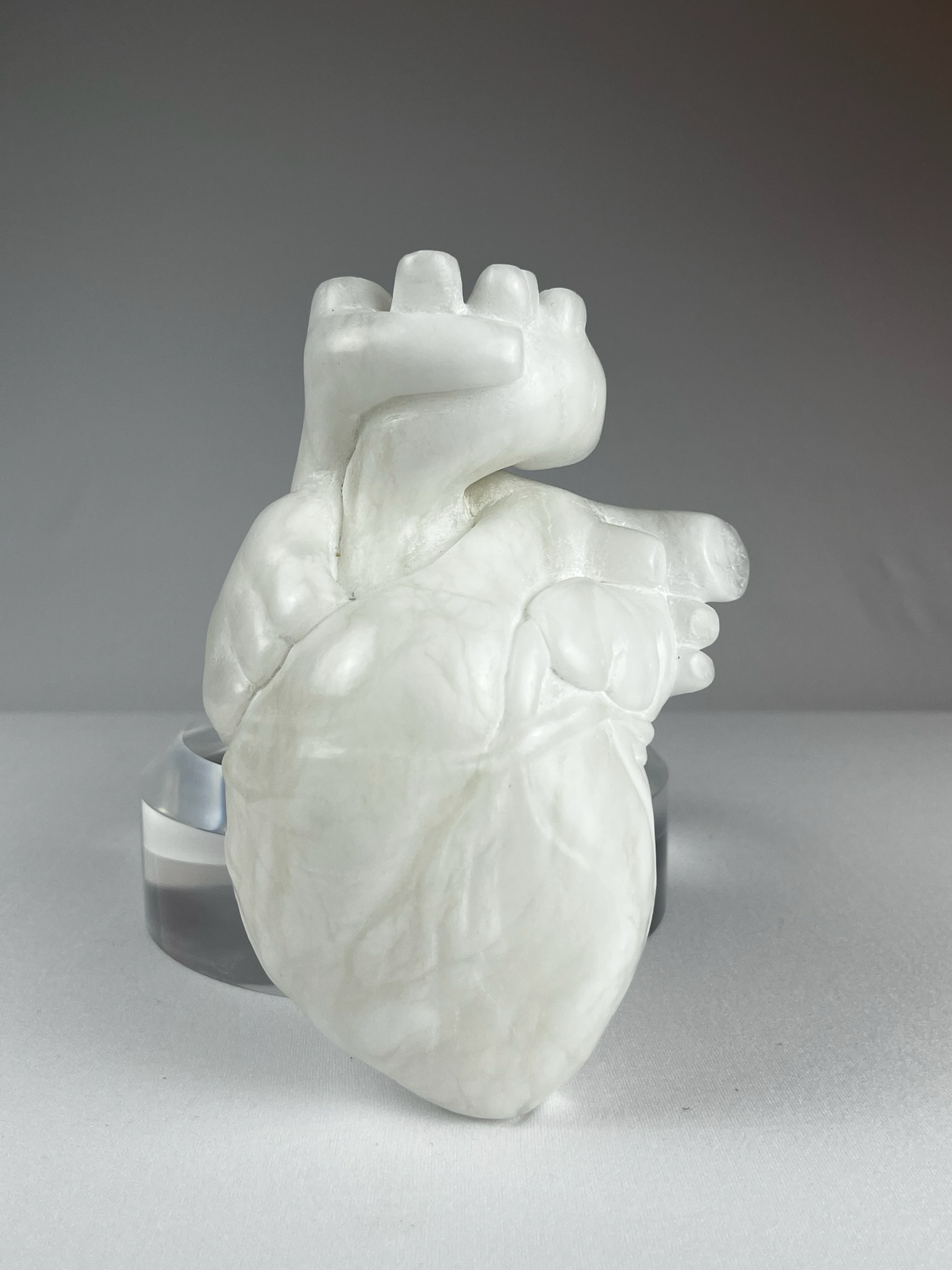 Cuore No. 1, 2024, alabaster – 16.5 x 13 x 10 cm/ 6.5 x 5 x 4 in.