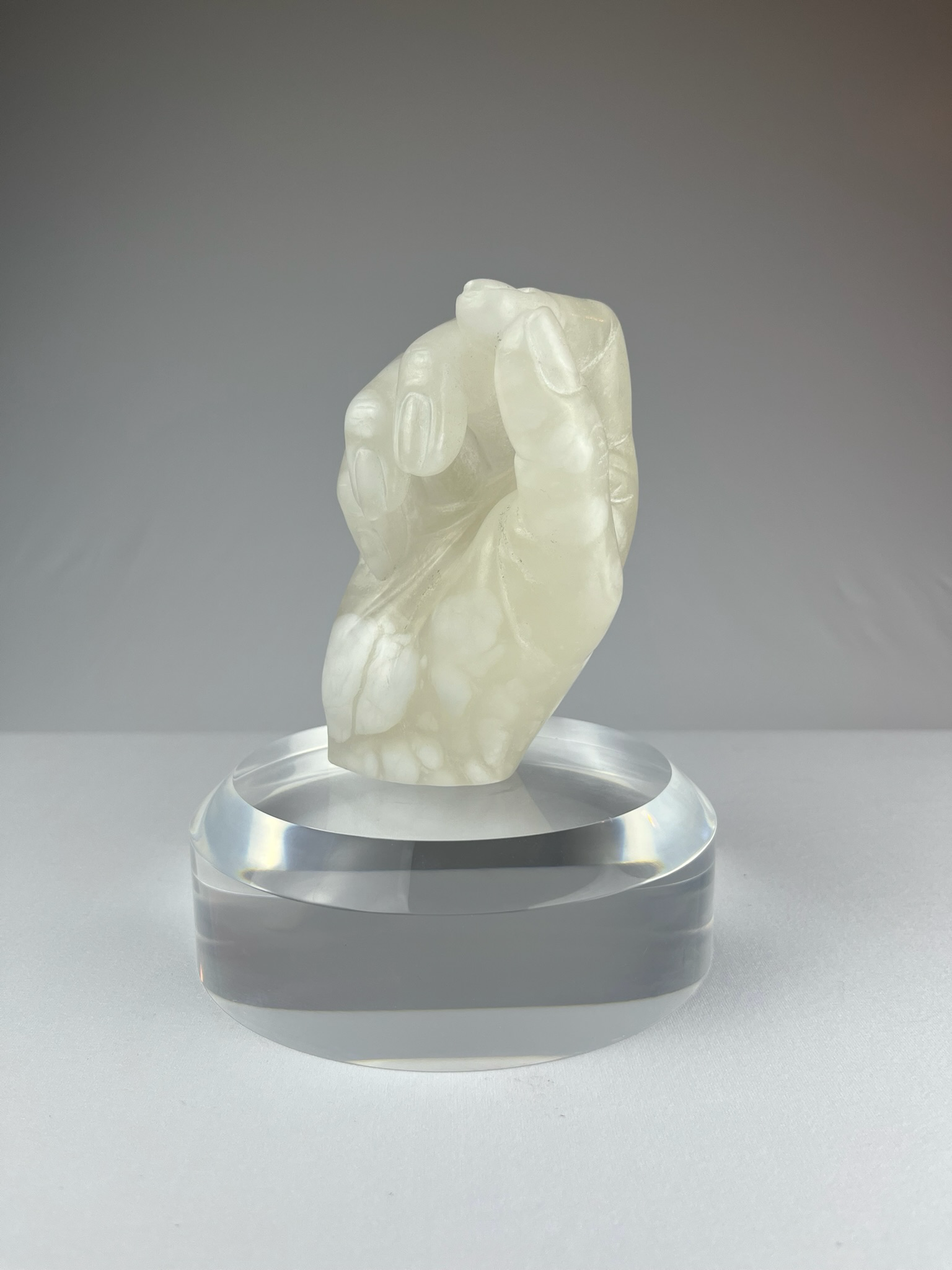 Bella Mano Destra No. 1, 2024, alabaster – 13 x 9 x 10 cm/ 5 x 3.5 x 4 in.