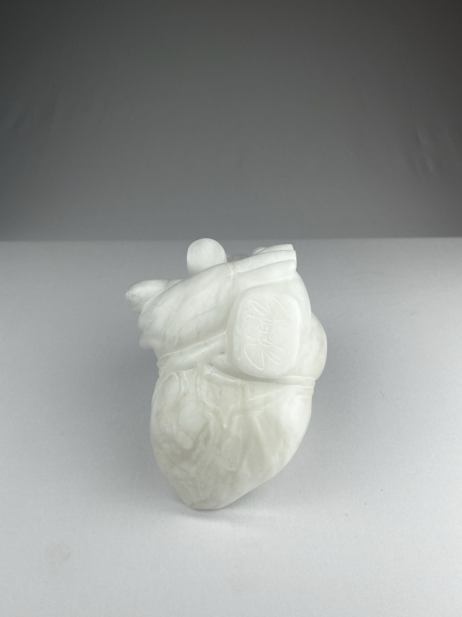 Cuore No. 1, 2024, alabaster – 16.5 x 13 x 10 cm/ 6.5 x 5 x 4 in.