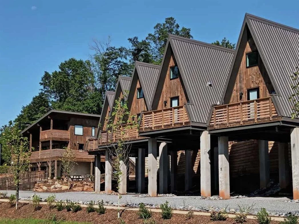 Wrong Way River Lodge & Cabins
9 Midnight Dr, Asheville, NC