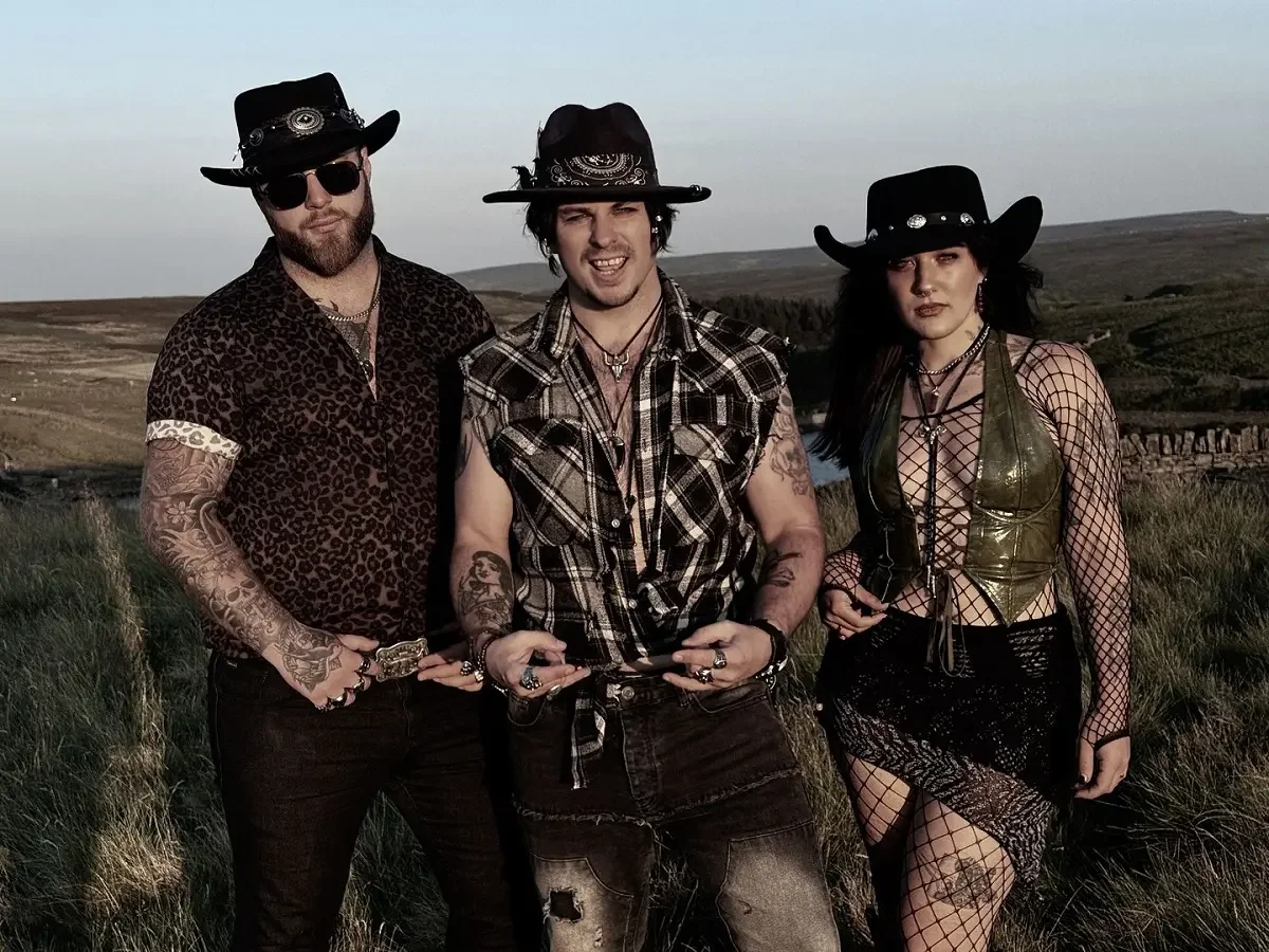 TRACK REVIEW: Wanted Undead by Fangslinger