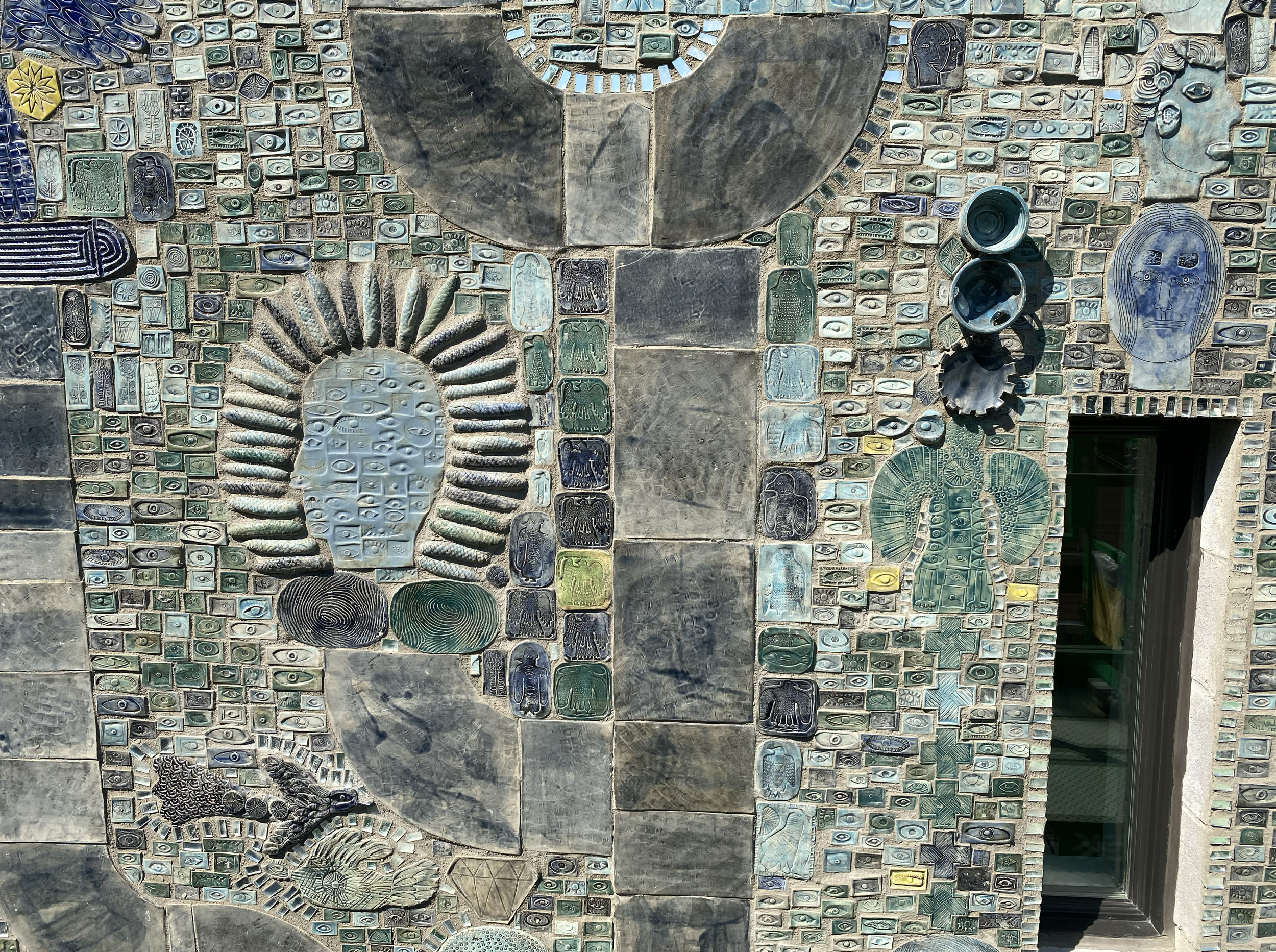 "Mosaic House" - Detail Images