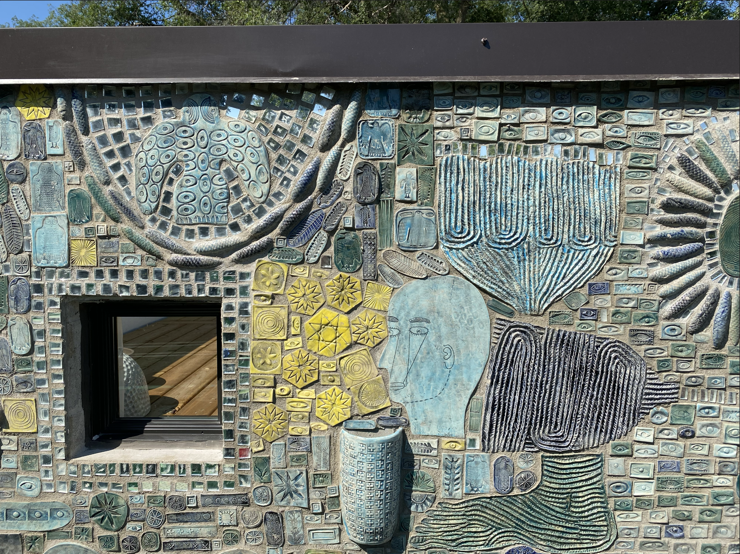 "Mosaic House" - Detail Images