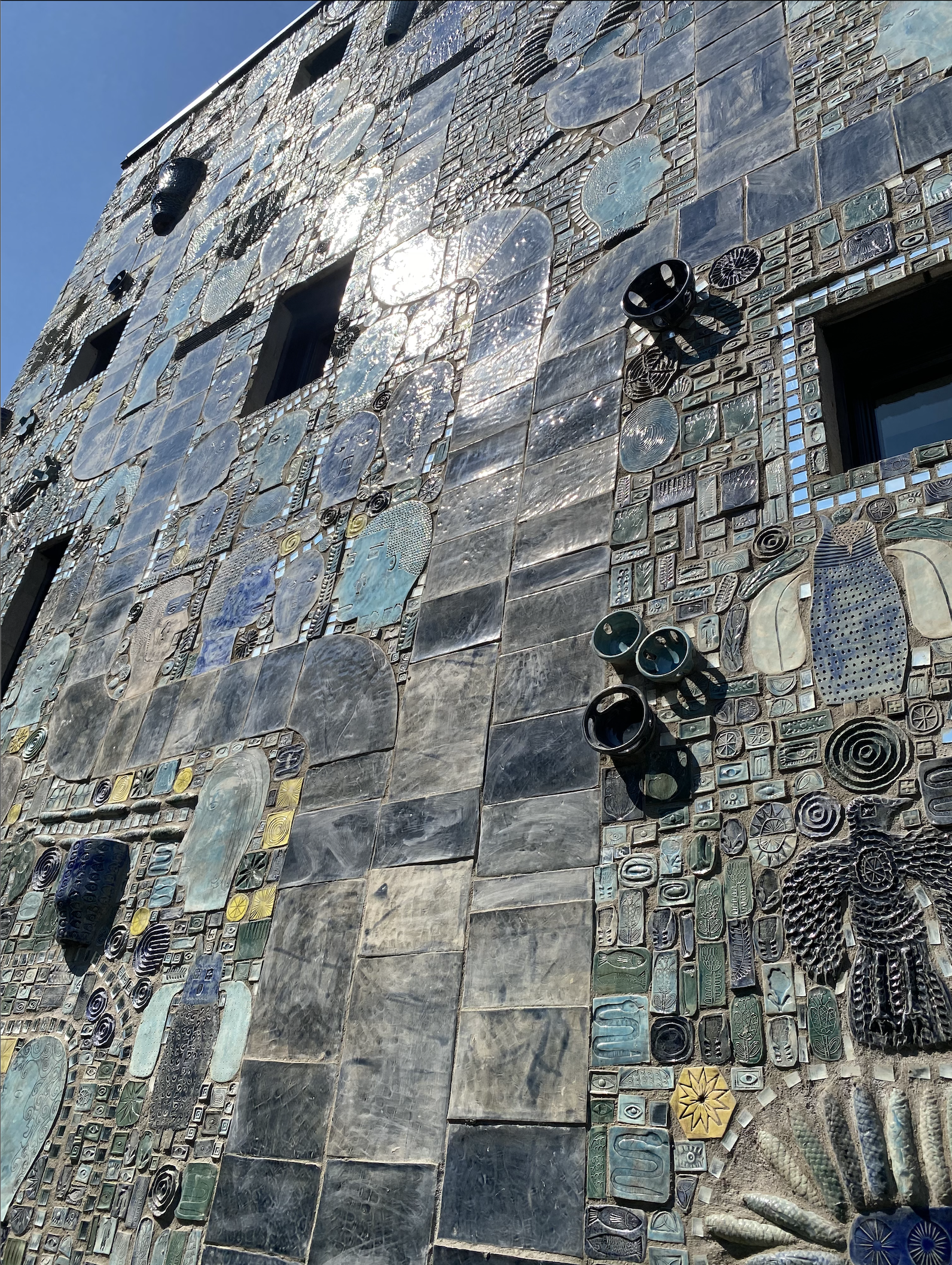 "Mosaic House" - Detail Images