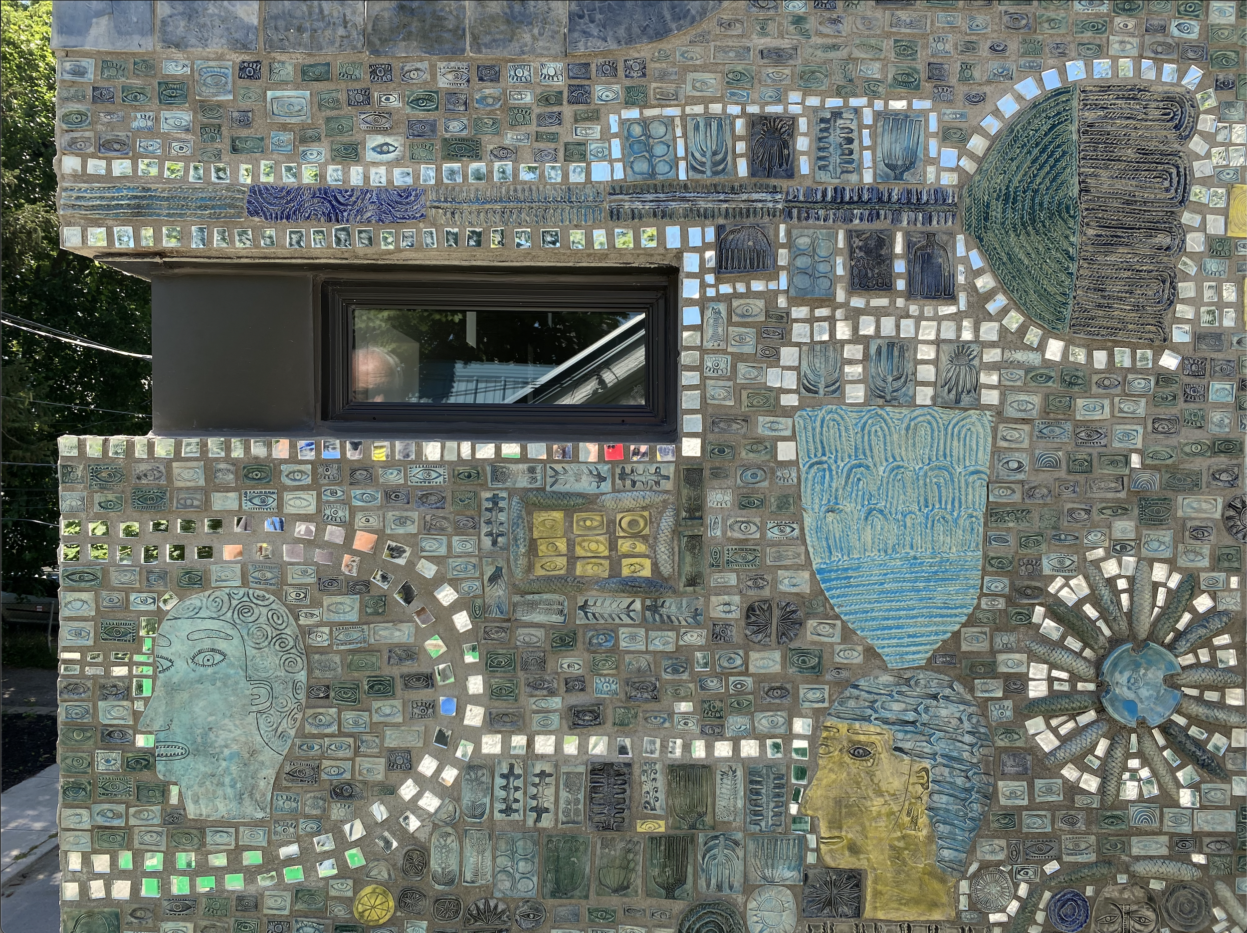 "Mosaic House" - Detail Images