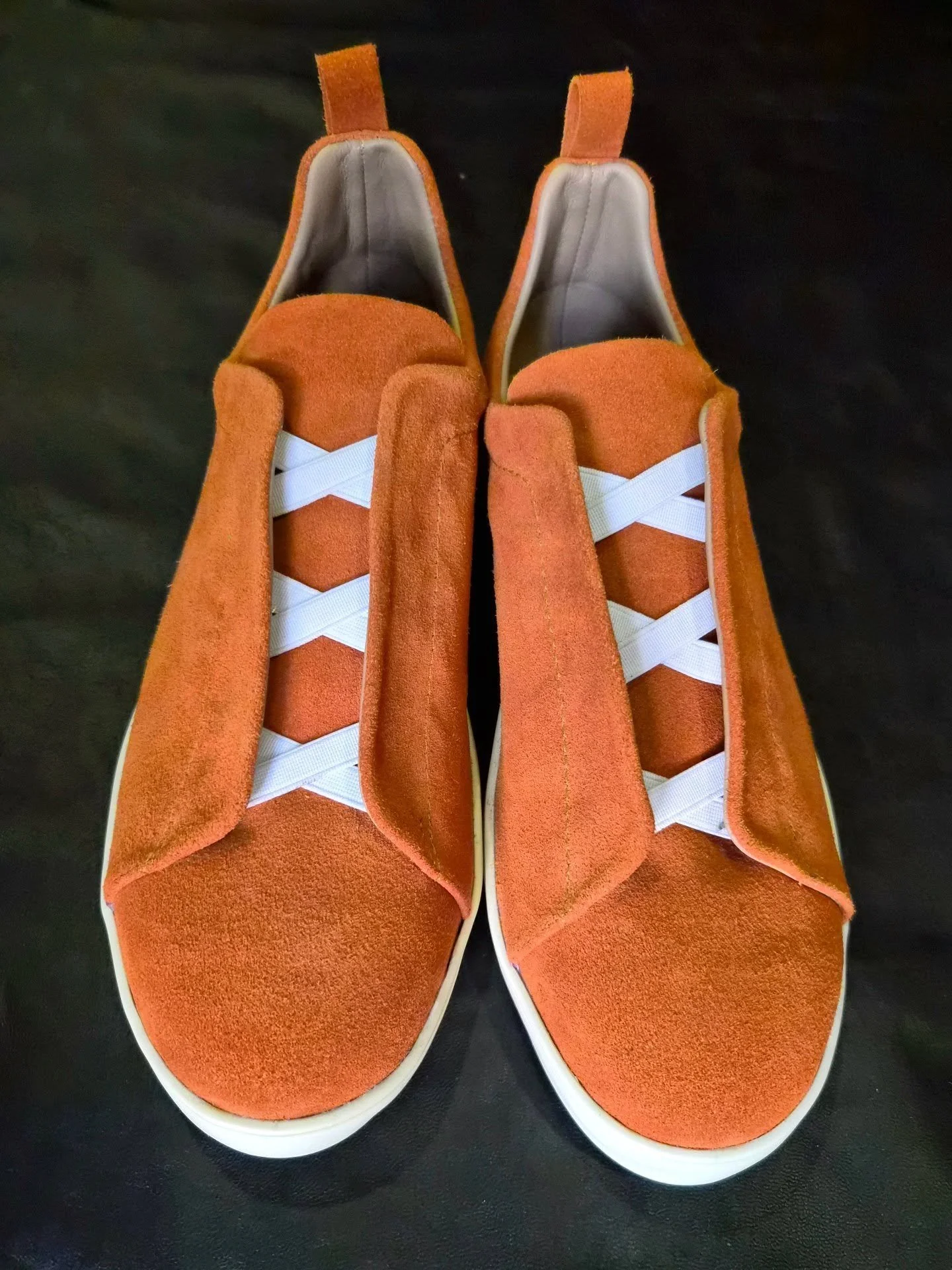 ​El detalle marca la diferencia. Exclusividad y confort en cada par. 

Sneakers Pinya Campoy, dise&ntilde;o artesanal a tu medida.

​

 #dise&ntilde;oexclusivo #hechoamano #sneakers