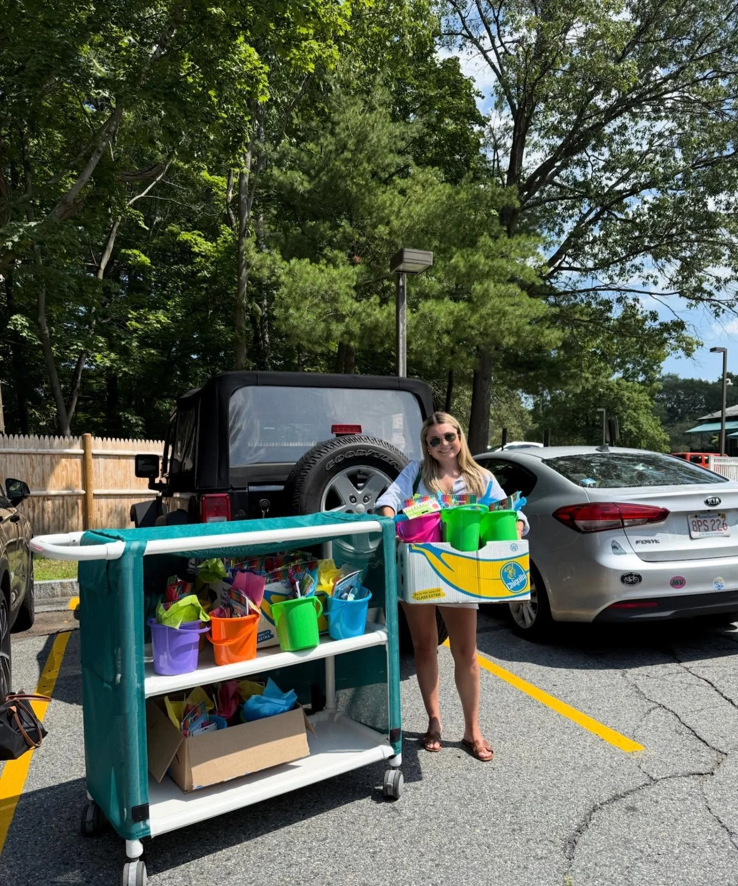 Year in Review ✨ In 2025, we welcomed our first corporate sponsors, expanded to new hospitals in a new city, and reached more pediatric patients across New England than ever before. I also took the leap and left my corporate job to work on Little Smi