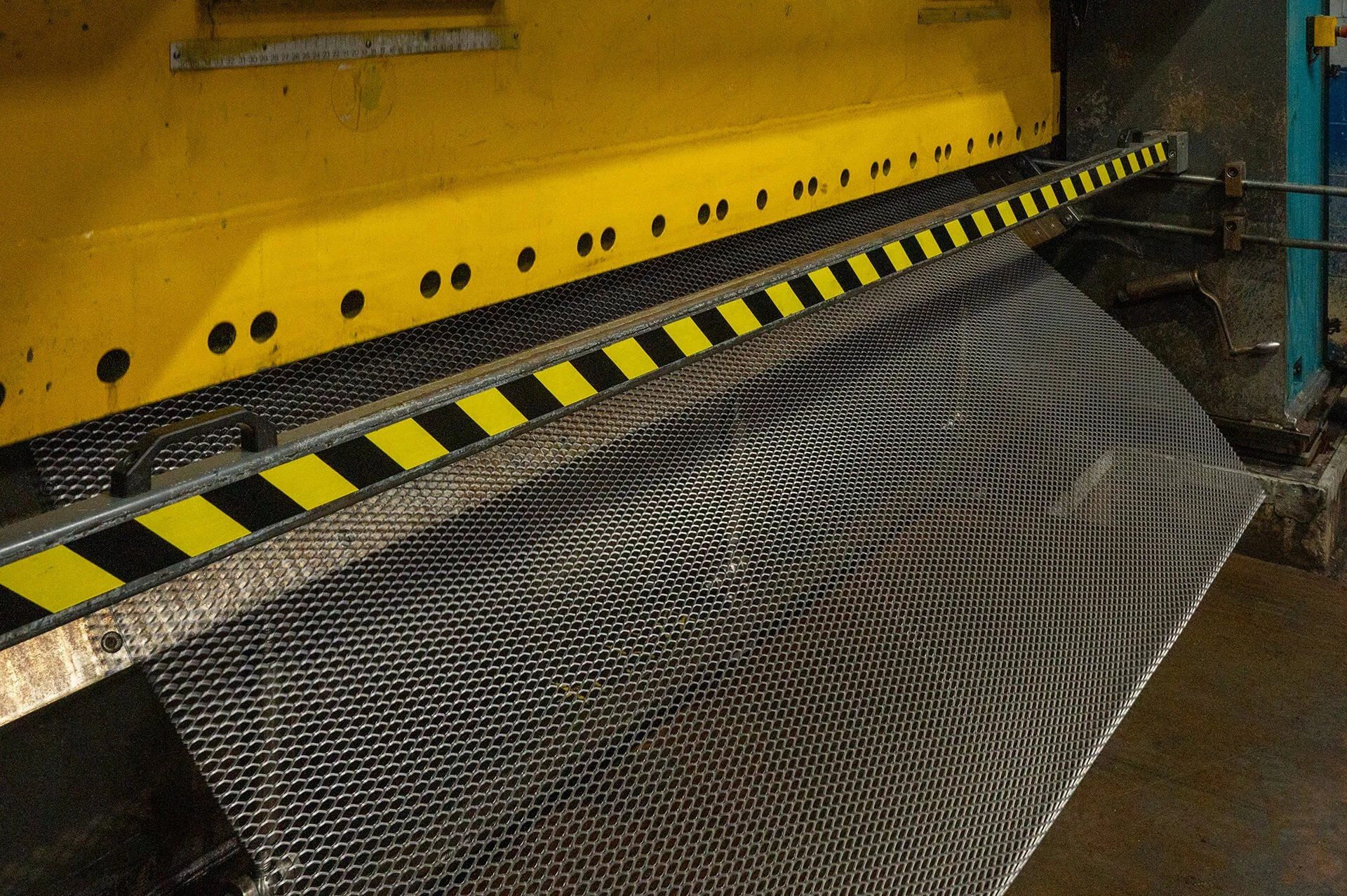 Expanded Metal Out of Machine - DSC_8281 - Low res.jpg
