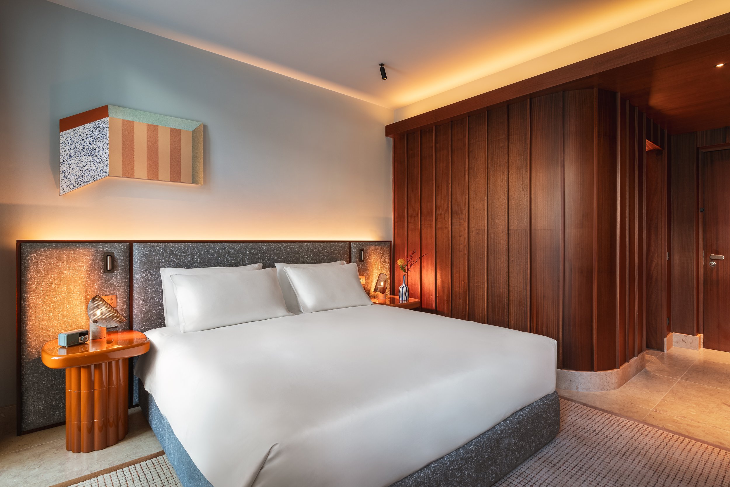 King Bed Rua Augusta View Deluxe Room