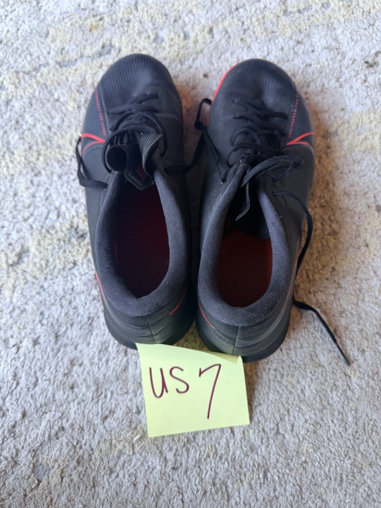 Nike Mercurial black/red cleats, US 7