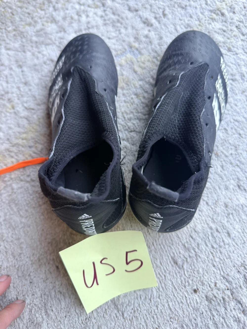 Adidas Predator laceless cleats, US 5