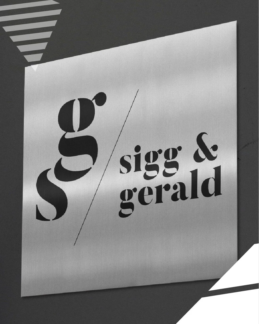 Brushed metal plaques offer a refined and durable solution for exterior business signage. The subtle texture reduces glare while creating a clean, professional appearance suited to offices, studios, and commercial buildings.

#BusinessSigns #MetalSig