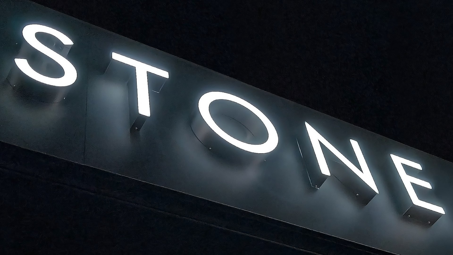 Face Lit 3D Illuminated Letter Signs