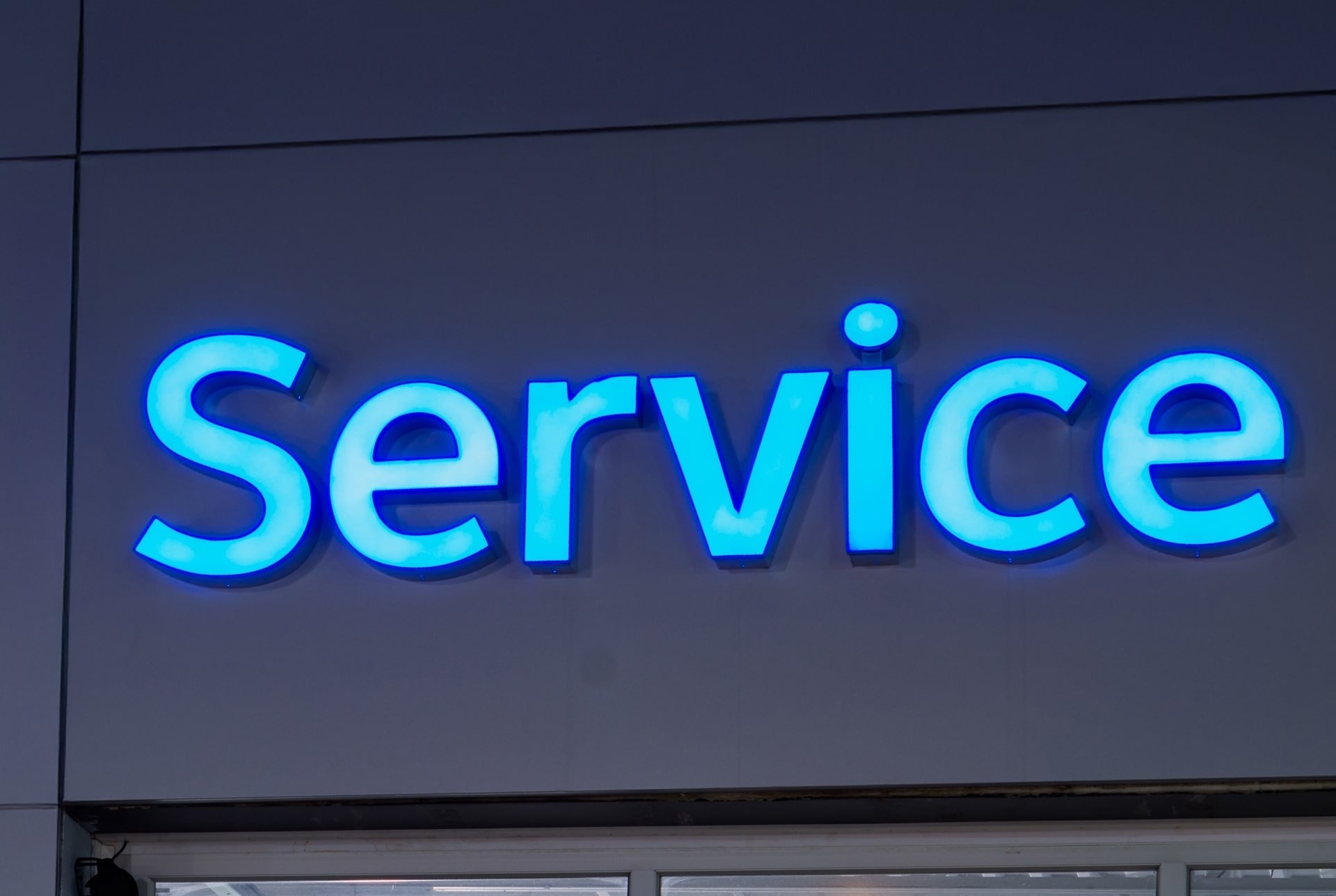 Custom Colour Illuminated Letter Signs