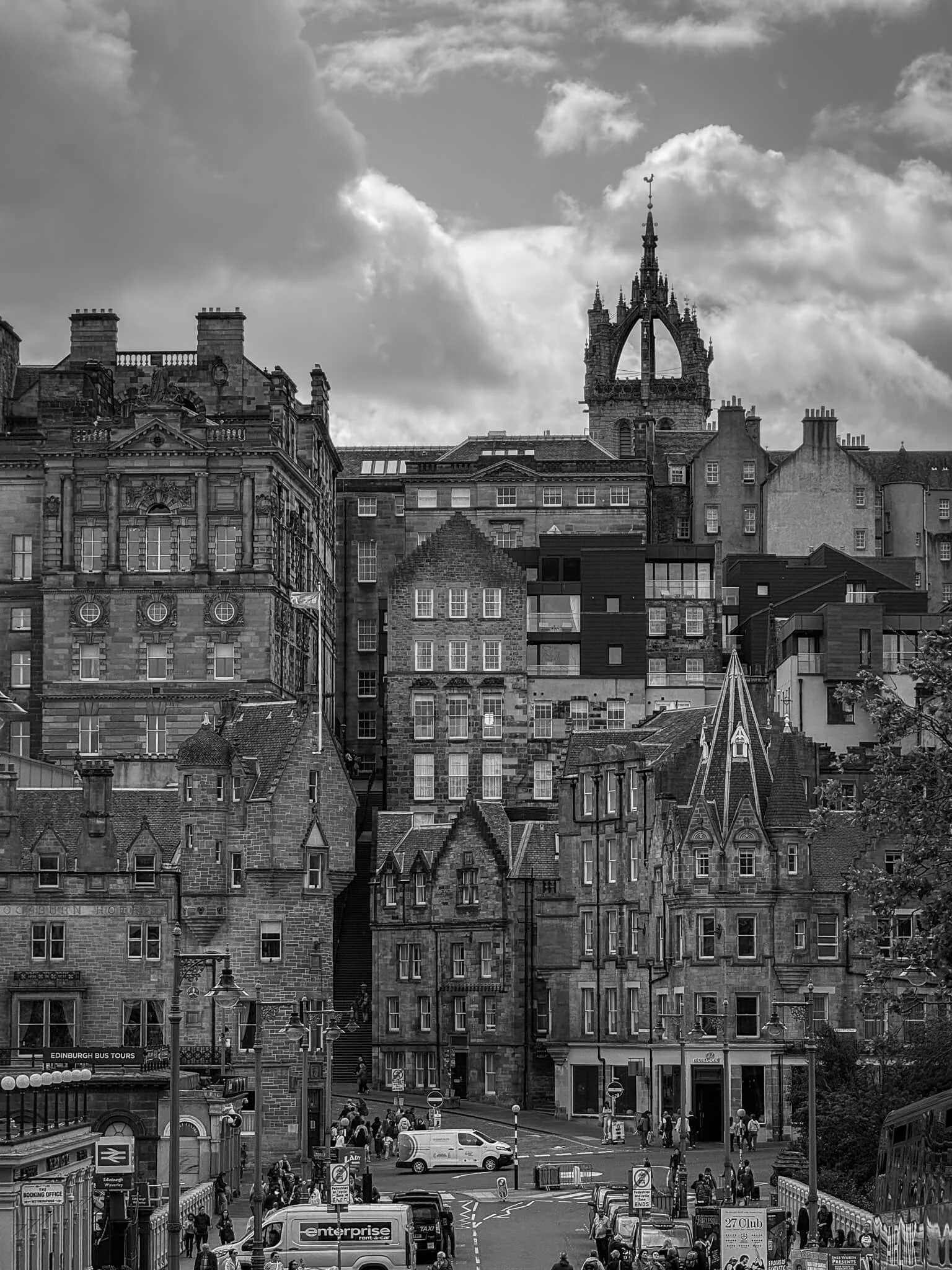 Black and white photo of Edinburgh Old Town