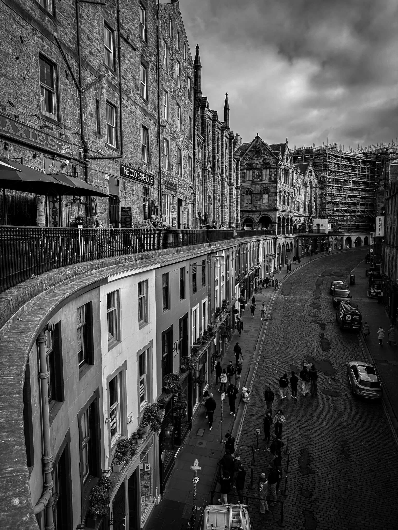 Black and white photo of Victoria Road Edinburgh