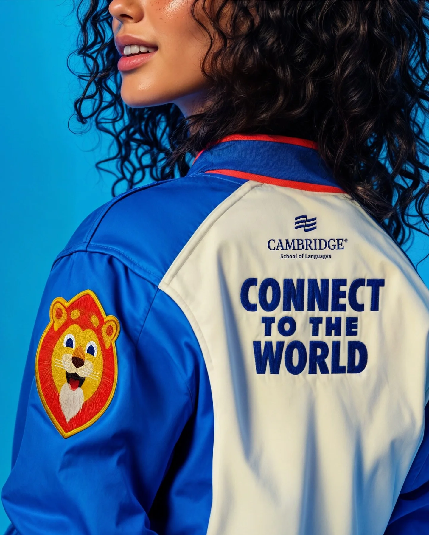 Con más de 30 años como referente de excelencia educativa en Ecuador, Cambridge School of Languages enfrentó un desafío clave: modernizar su identidad visual para conectar con nuevas audiencias, sin perder el legado que la