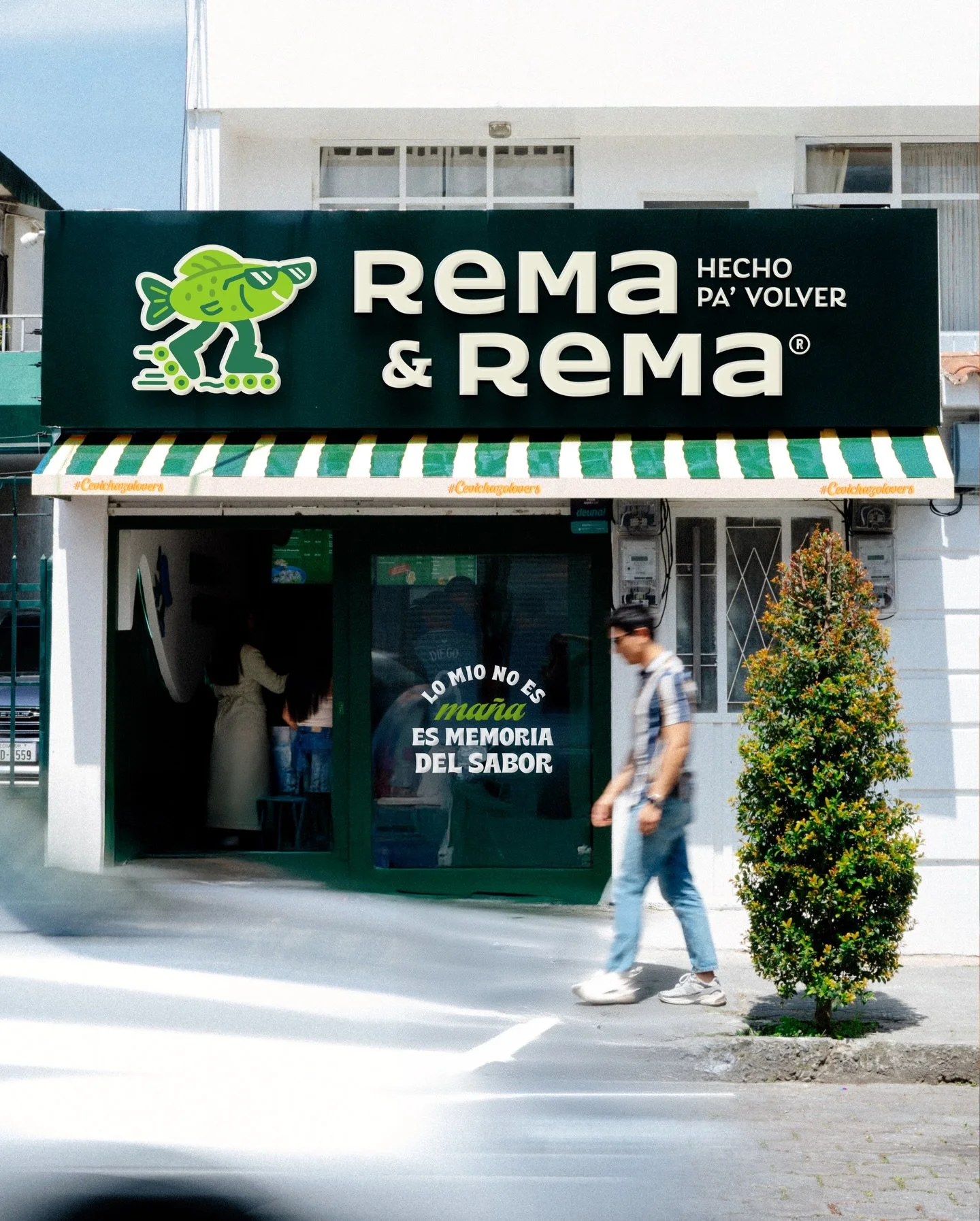 De Cevichazo a una plataforma de marca escalable.
El punto de partida fue un nombre gen&eacute;rico, con baja diferenciaci&oacute;n y limitada capacidad de registro, que no capturaba el valor del producto ni su potencial de crecimiento.

Se defini&oa